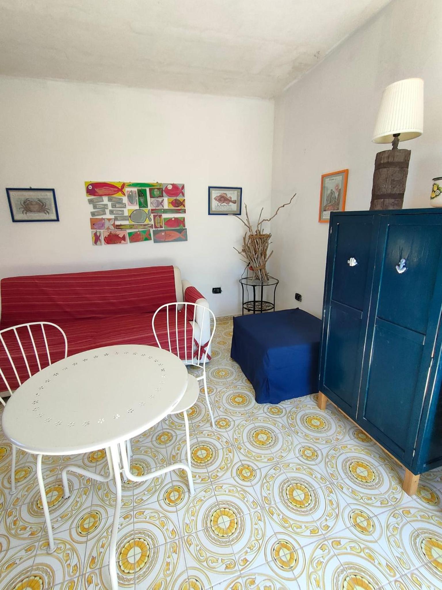 One-Bedroom House photo 1