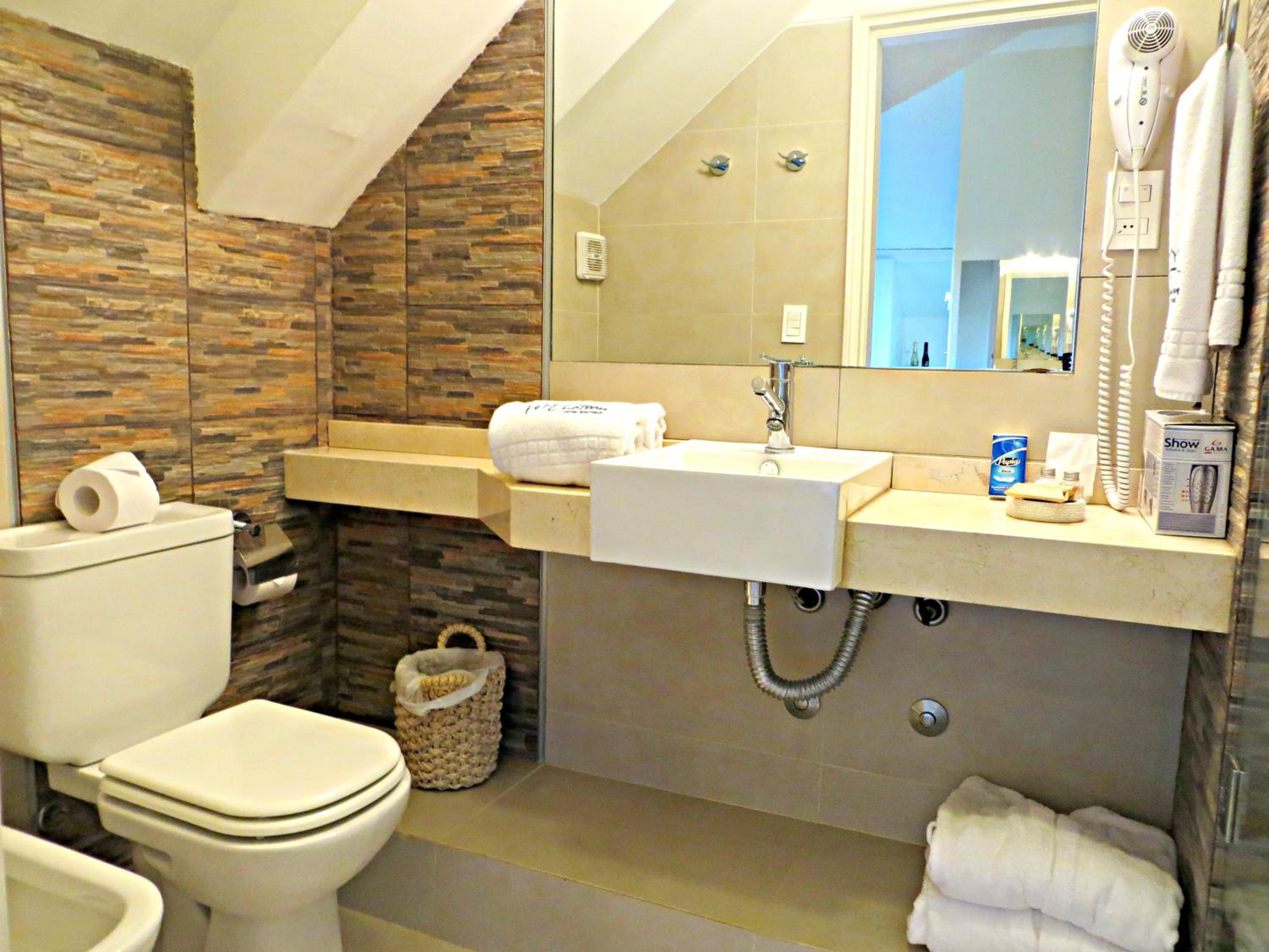 Deluxe Suite photo 3