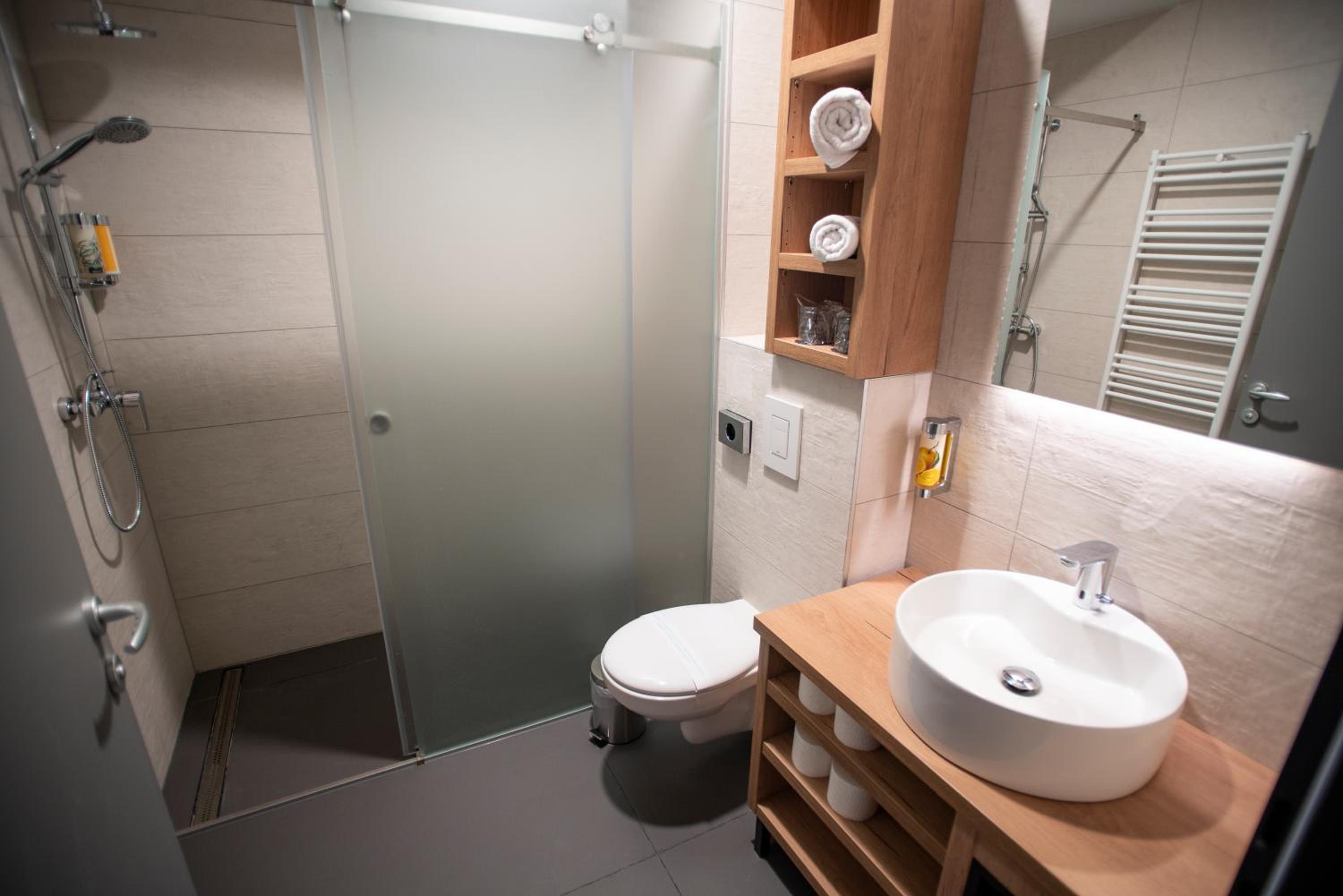 Deluxe Double Room with Balcony photo 2