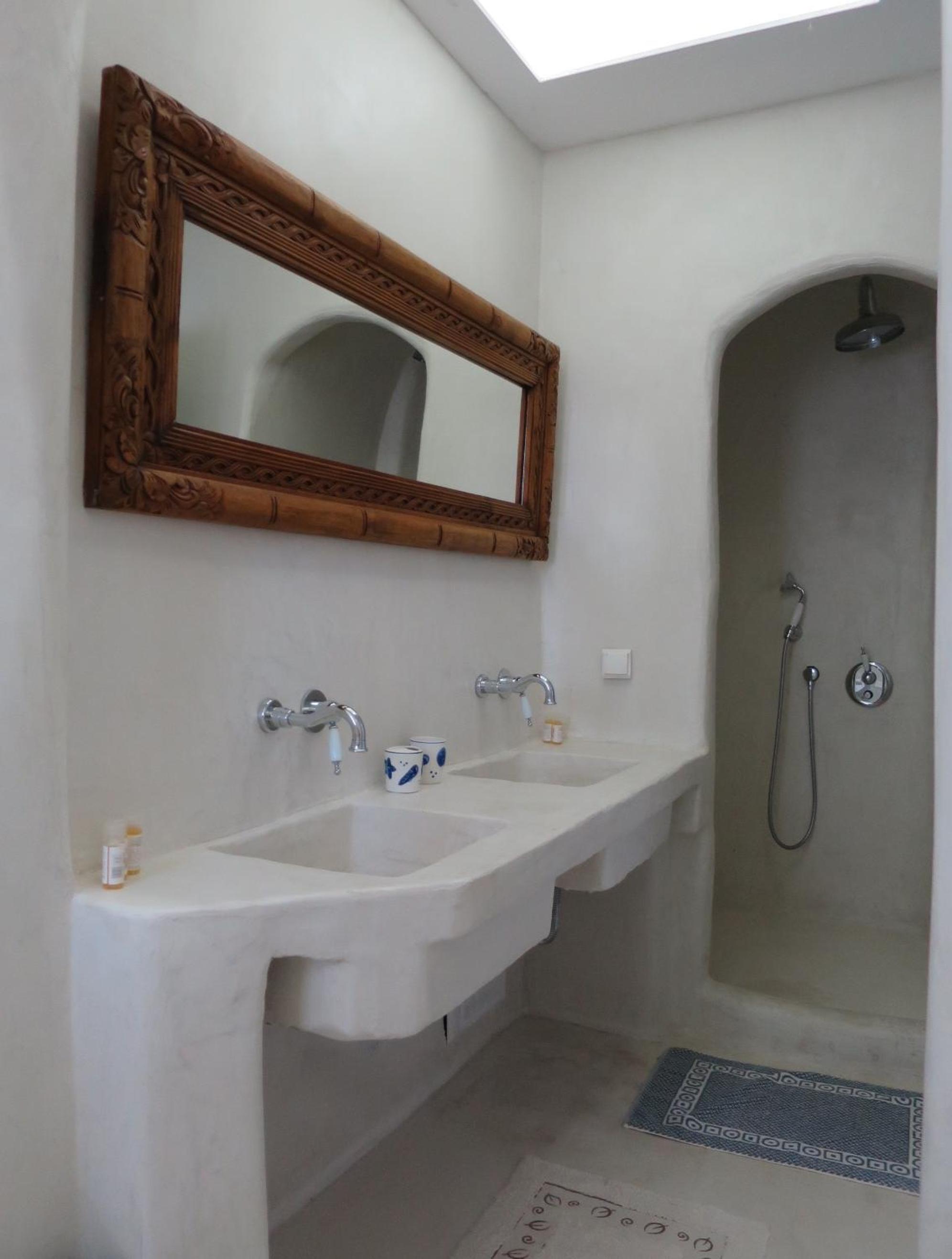 Superior Suite - Photo 2
