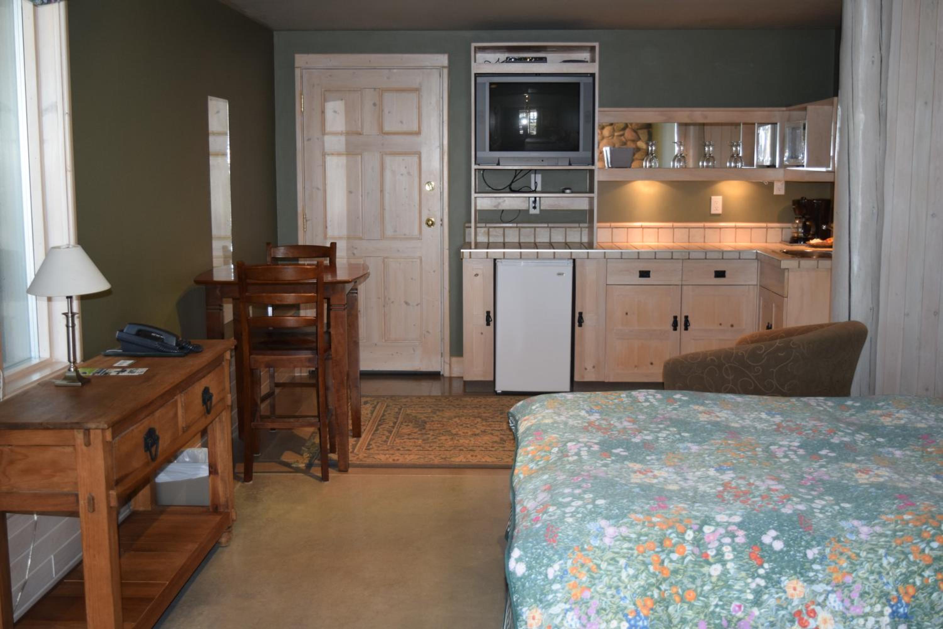 Suite with Lake View photo 1