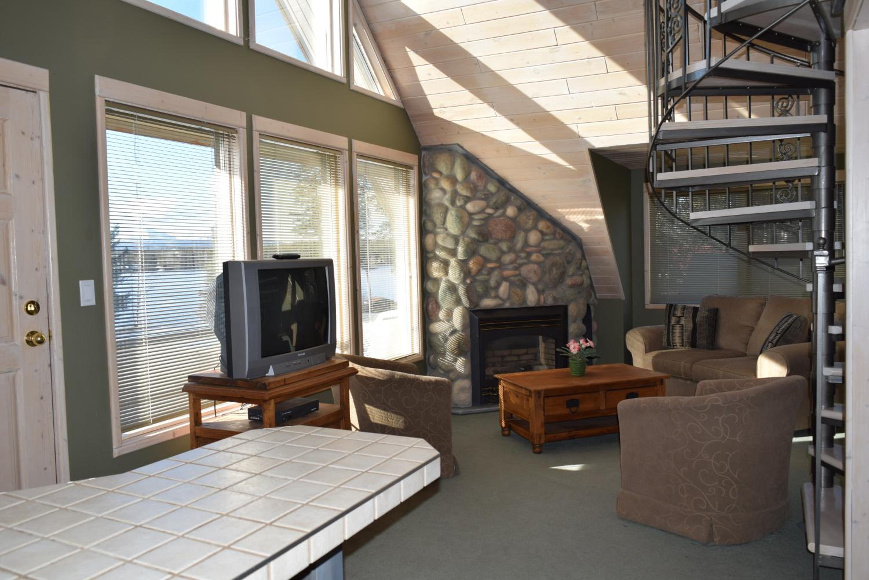 Suite with Lake View photo 2