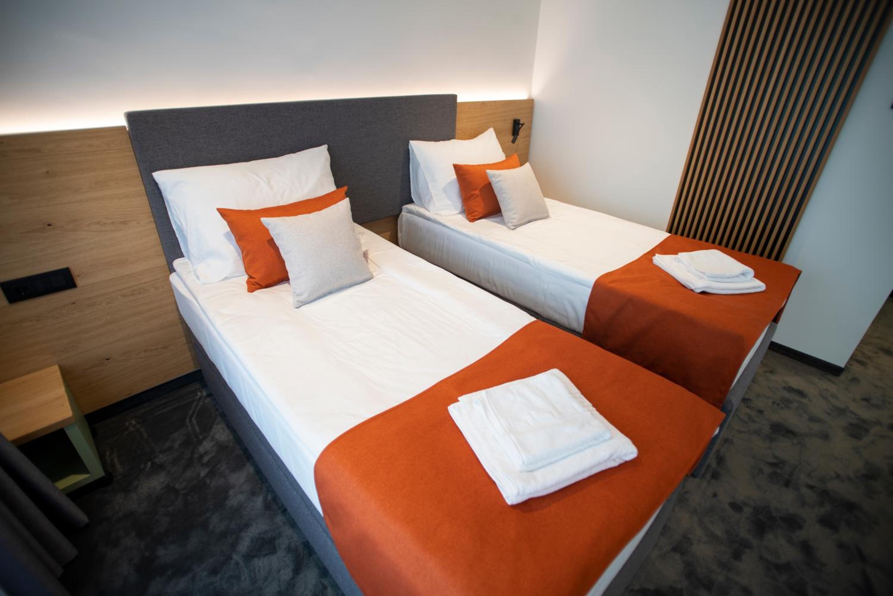 Double or Twin Room with Balcony photo 2