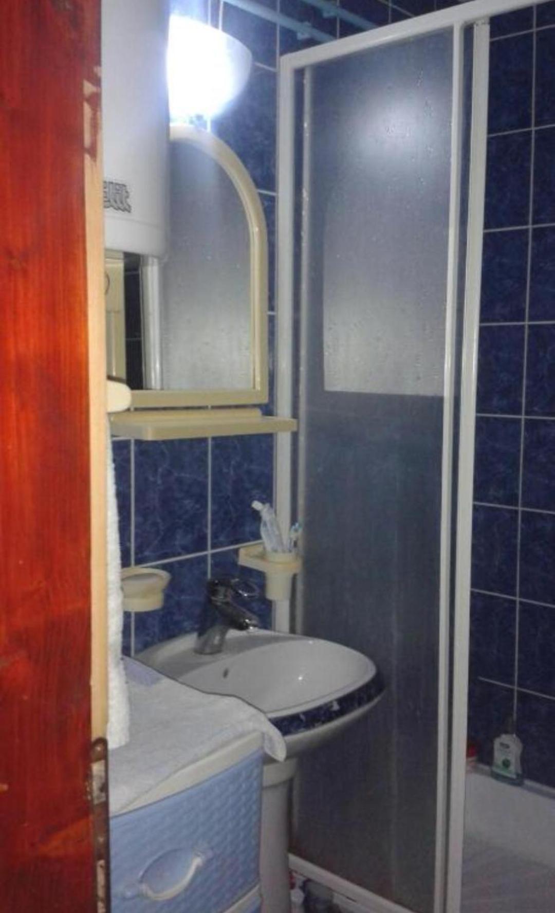 Twin Room With Bathroom photo 3