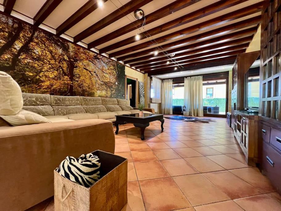 Casa de cinco habitaciones