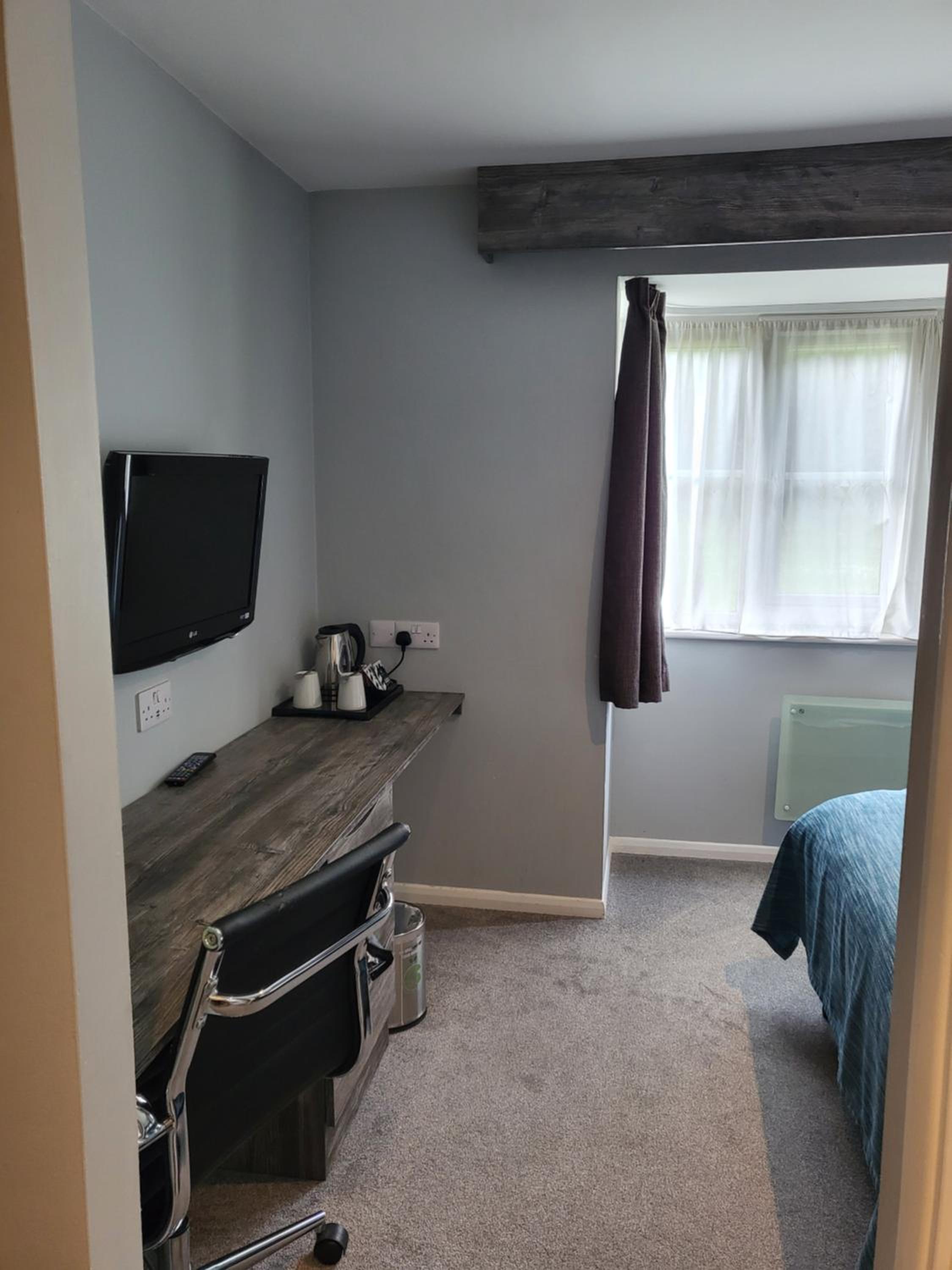 Small Double Room - Photo 4
