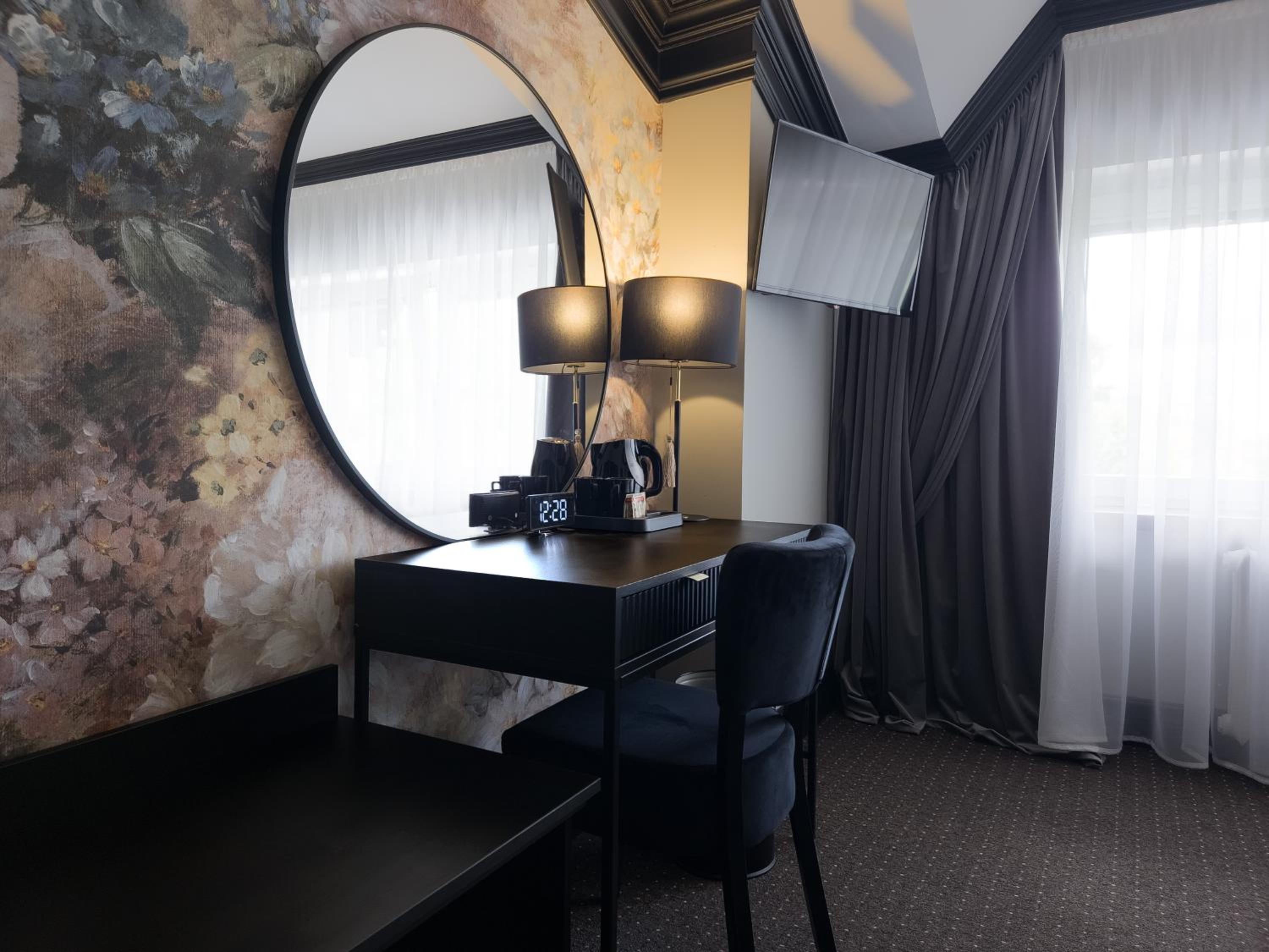 Small Double Room - Photo 2