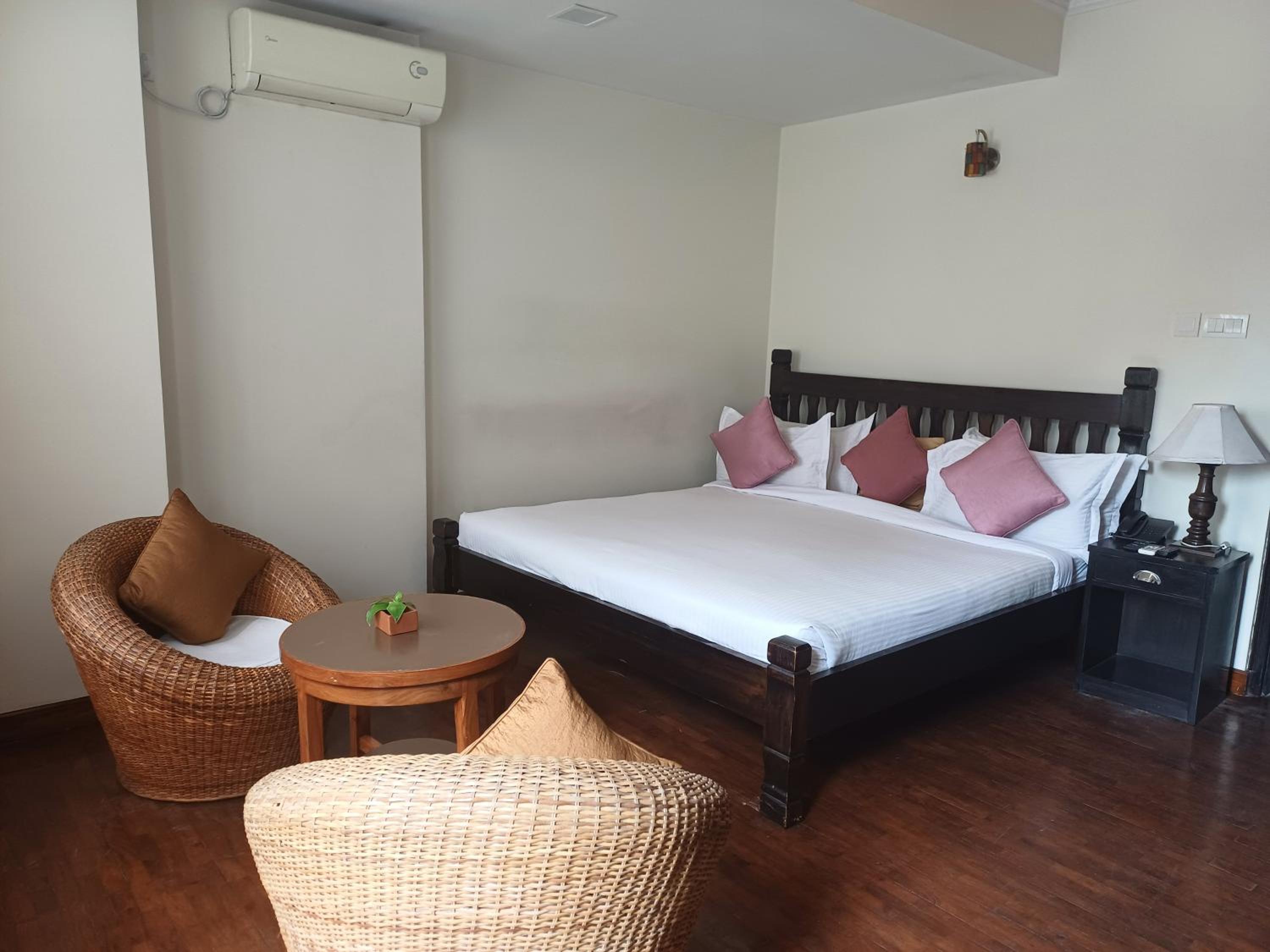 Deluxe King Room
