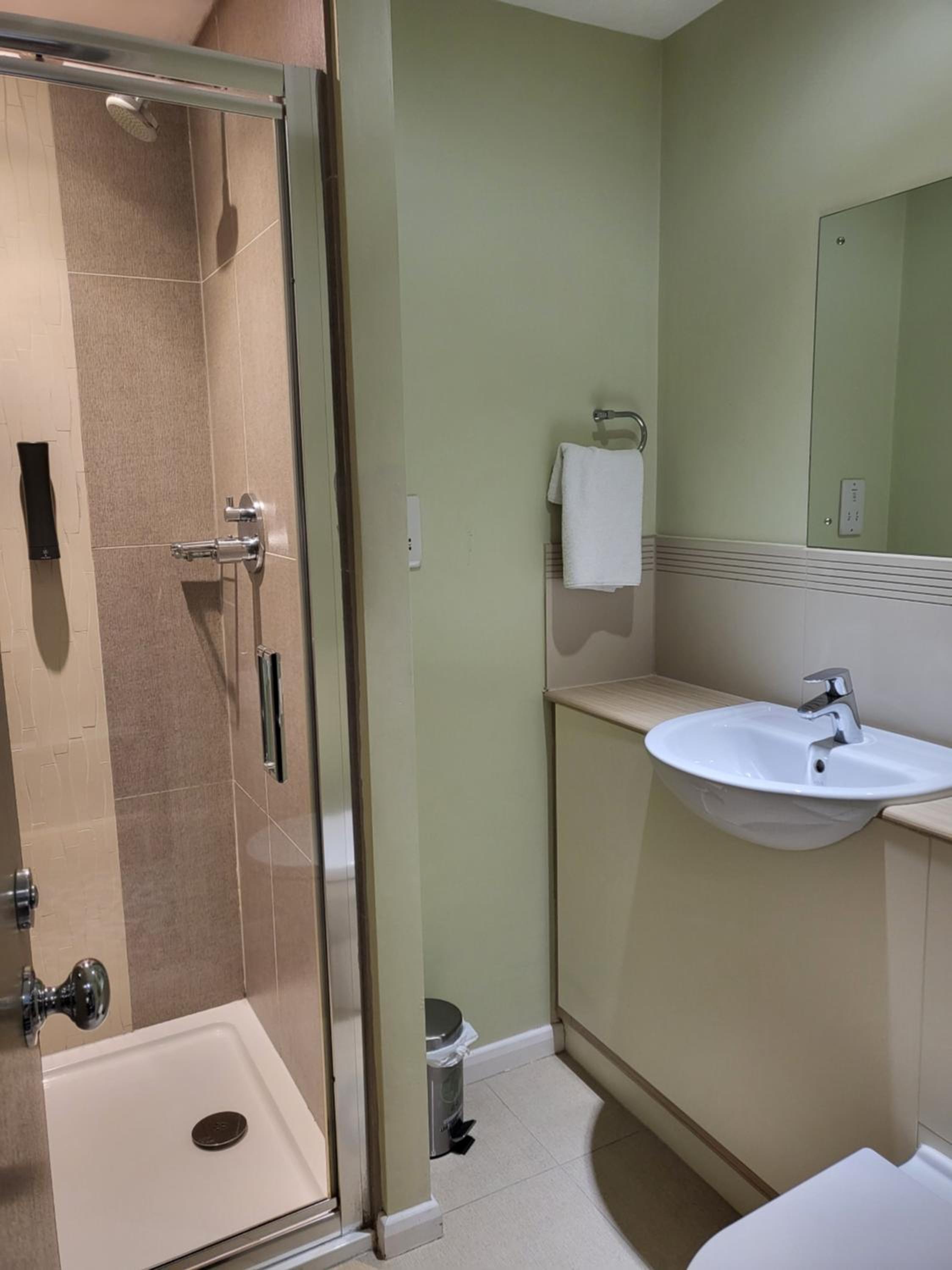 Standard Double Room - Photo 5