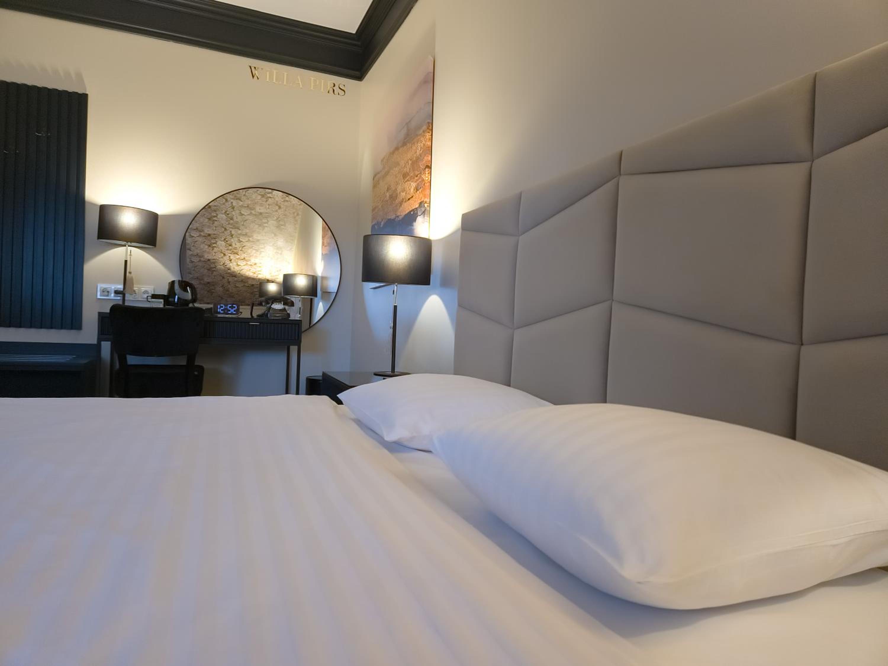 Small Double Room - Photo 7