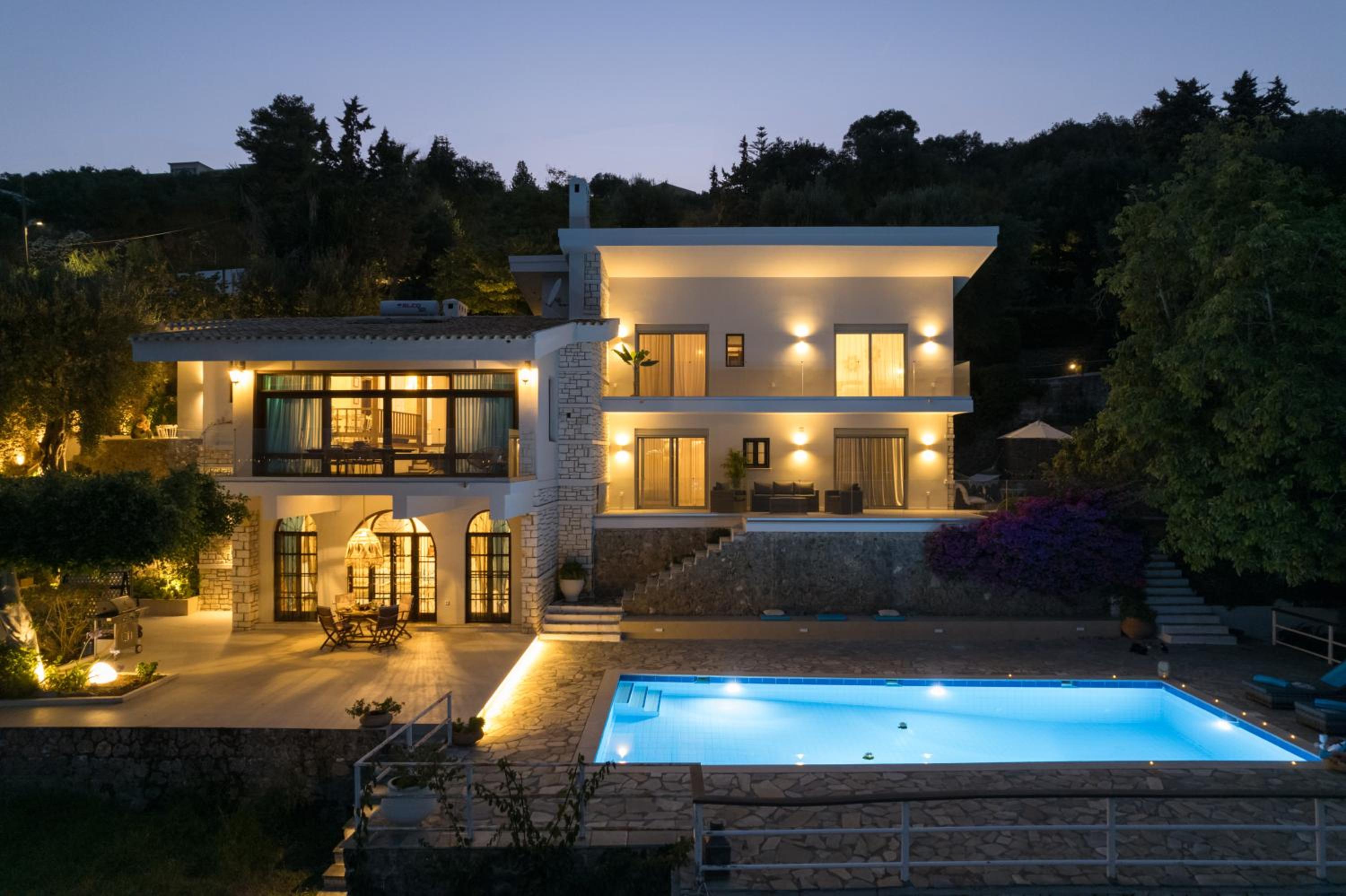 Villa photo 3