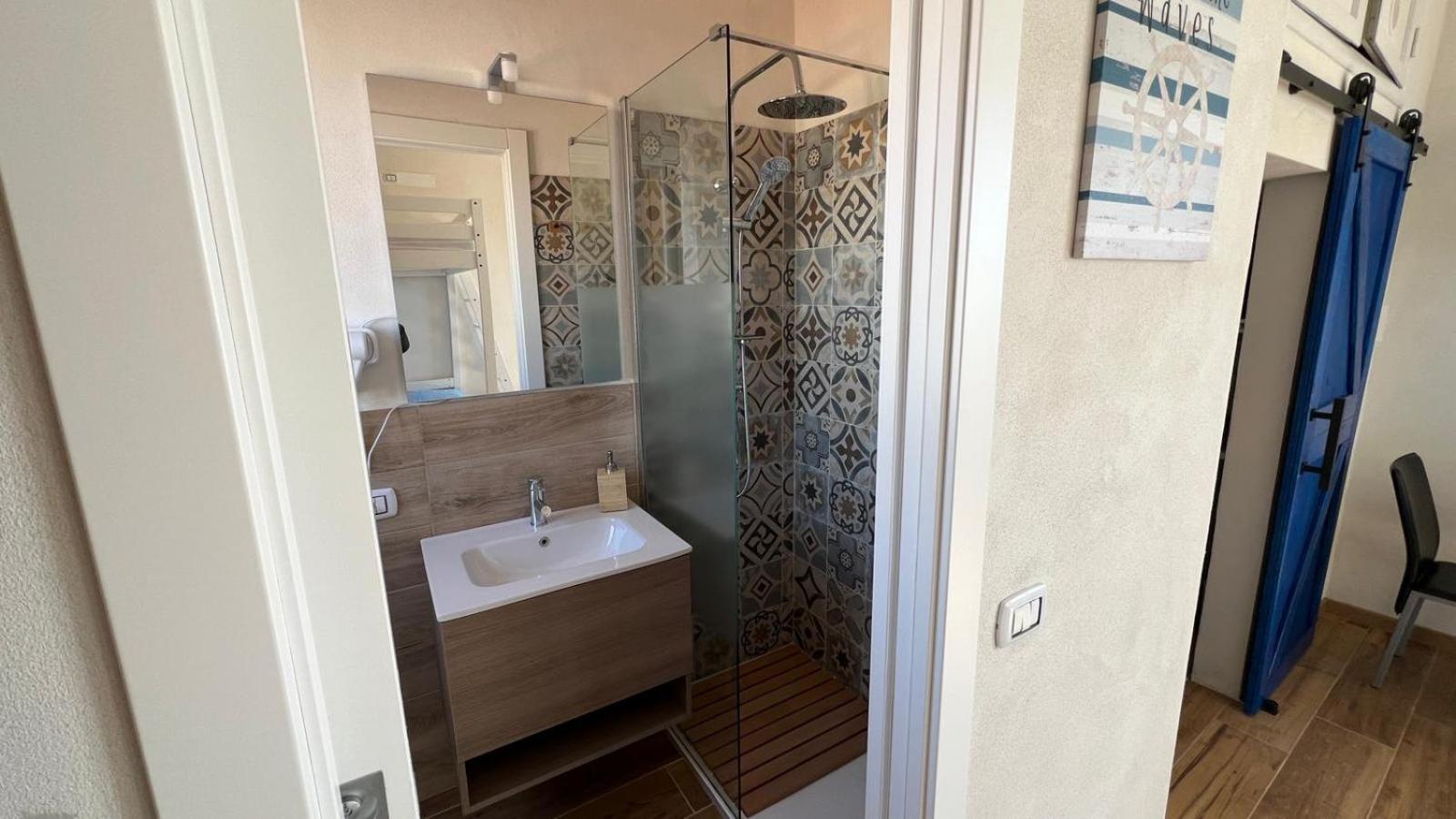 Apartment With View And Balcony photo 3
