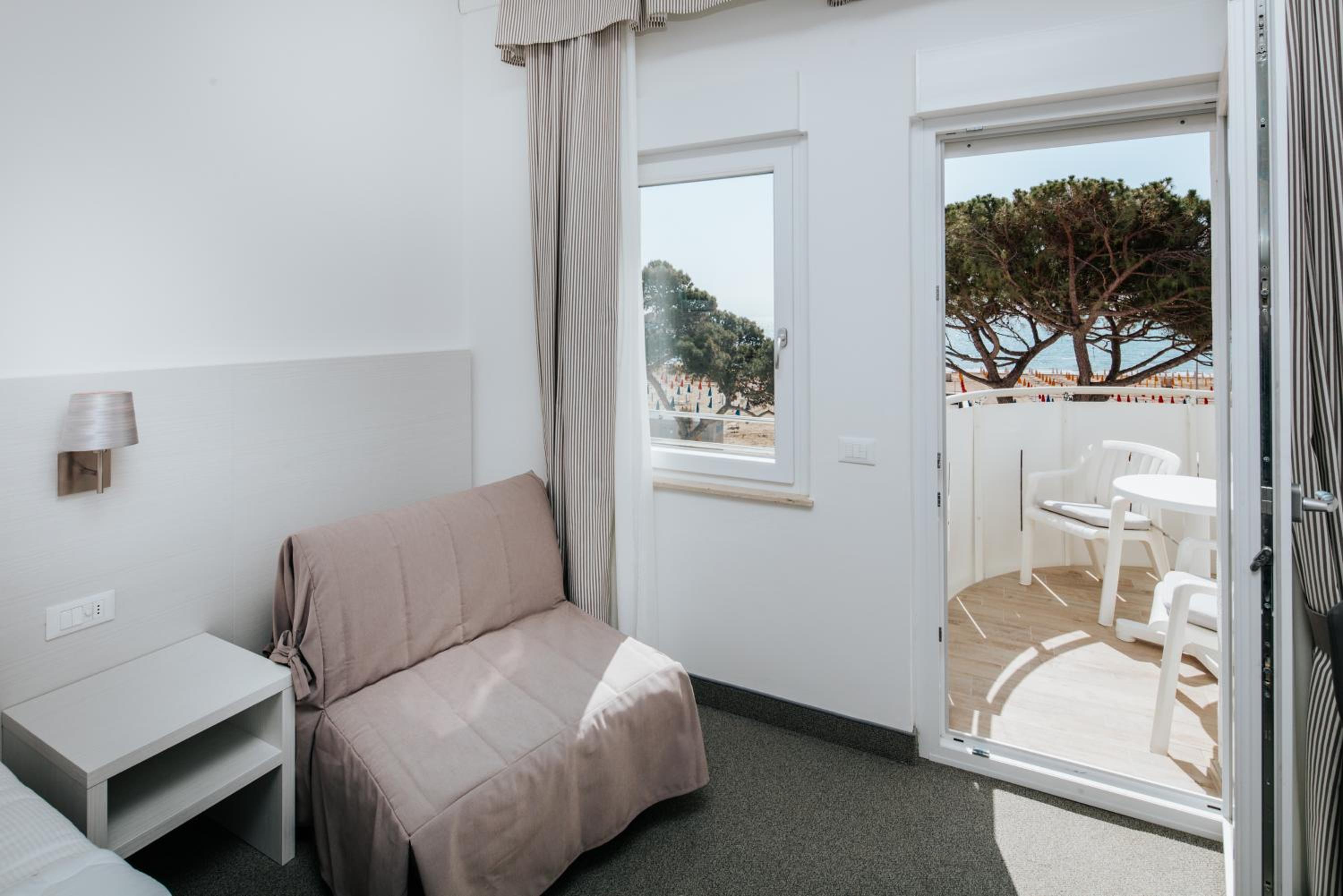 Double Room With Balcony And Sea View