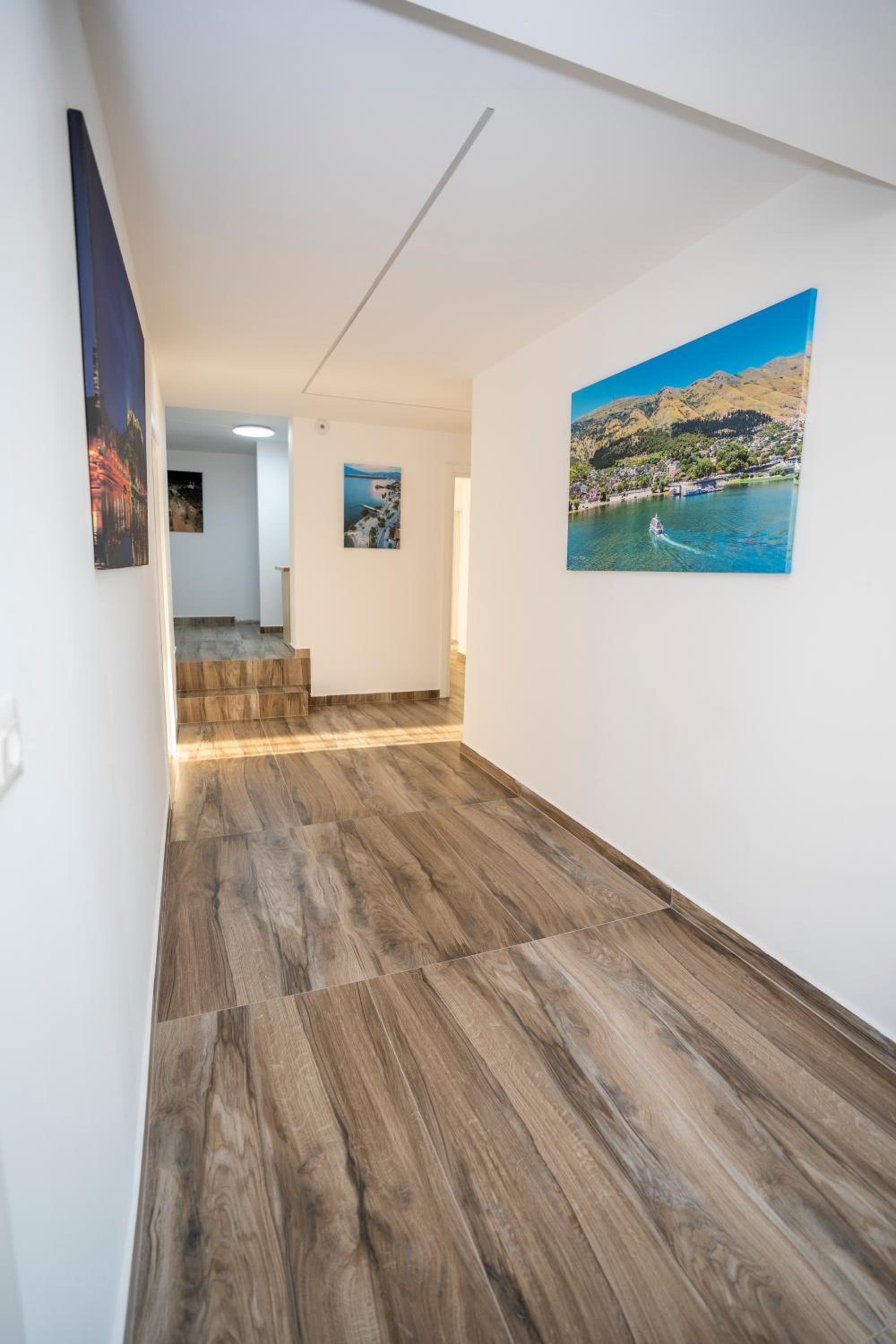 Quadruple Room with Lake View photo 3