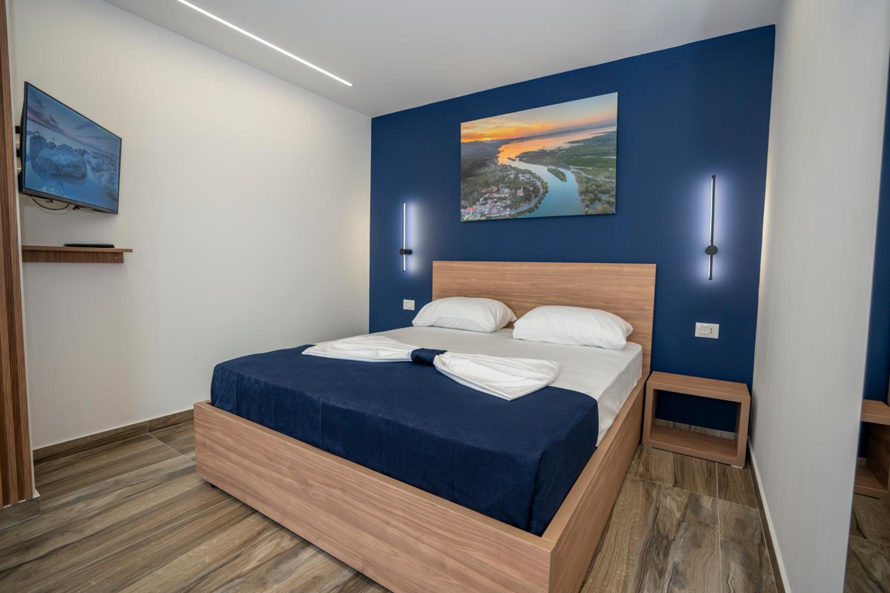 Double Room with Lake View
