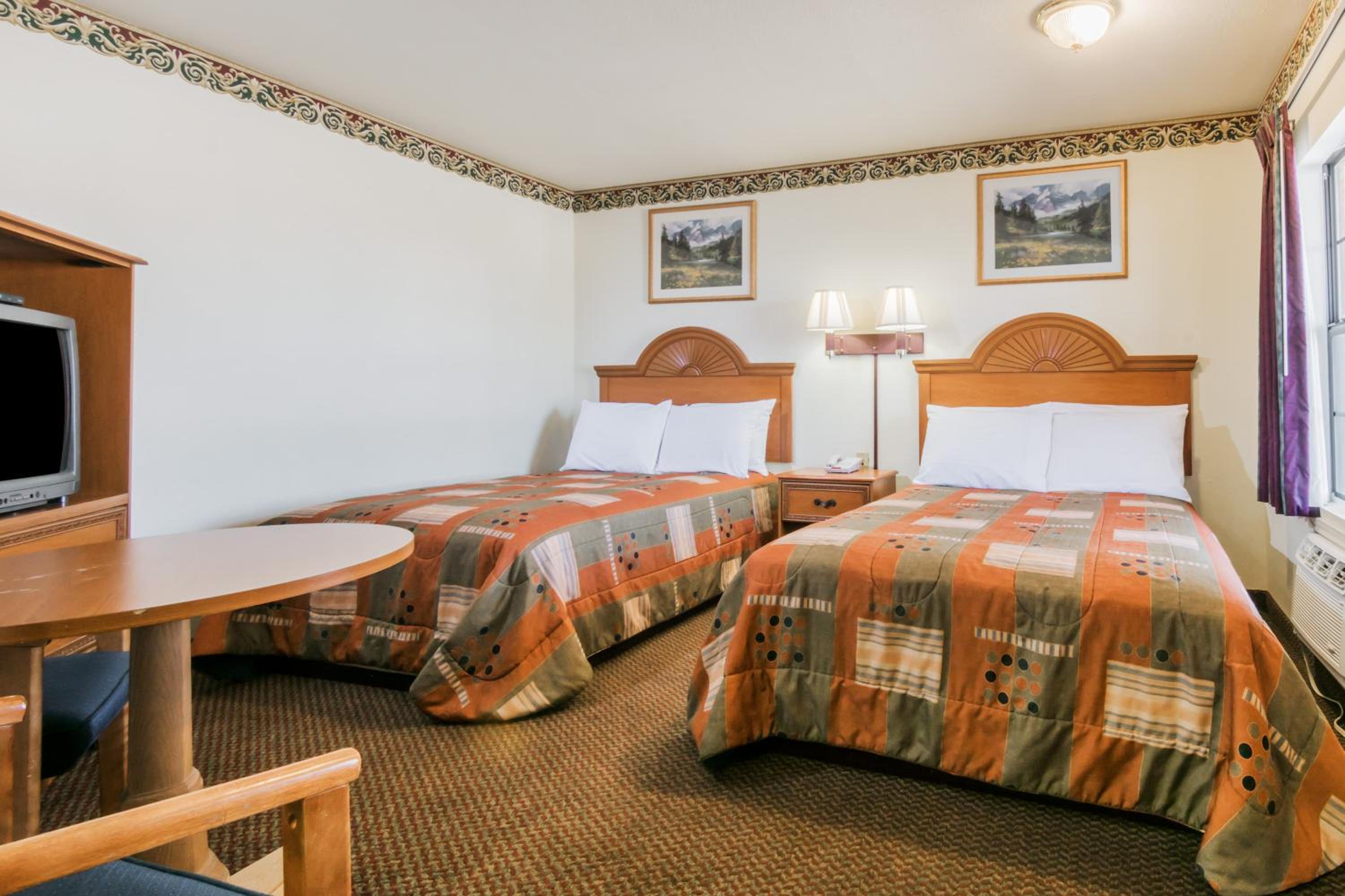 Double Room with Two Double Beds - Non-Smoking - Photo 1