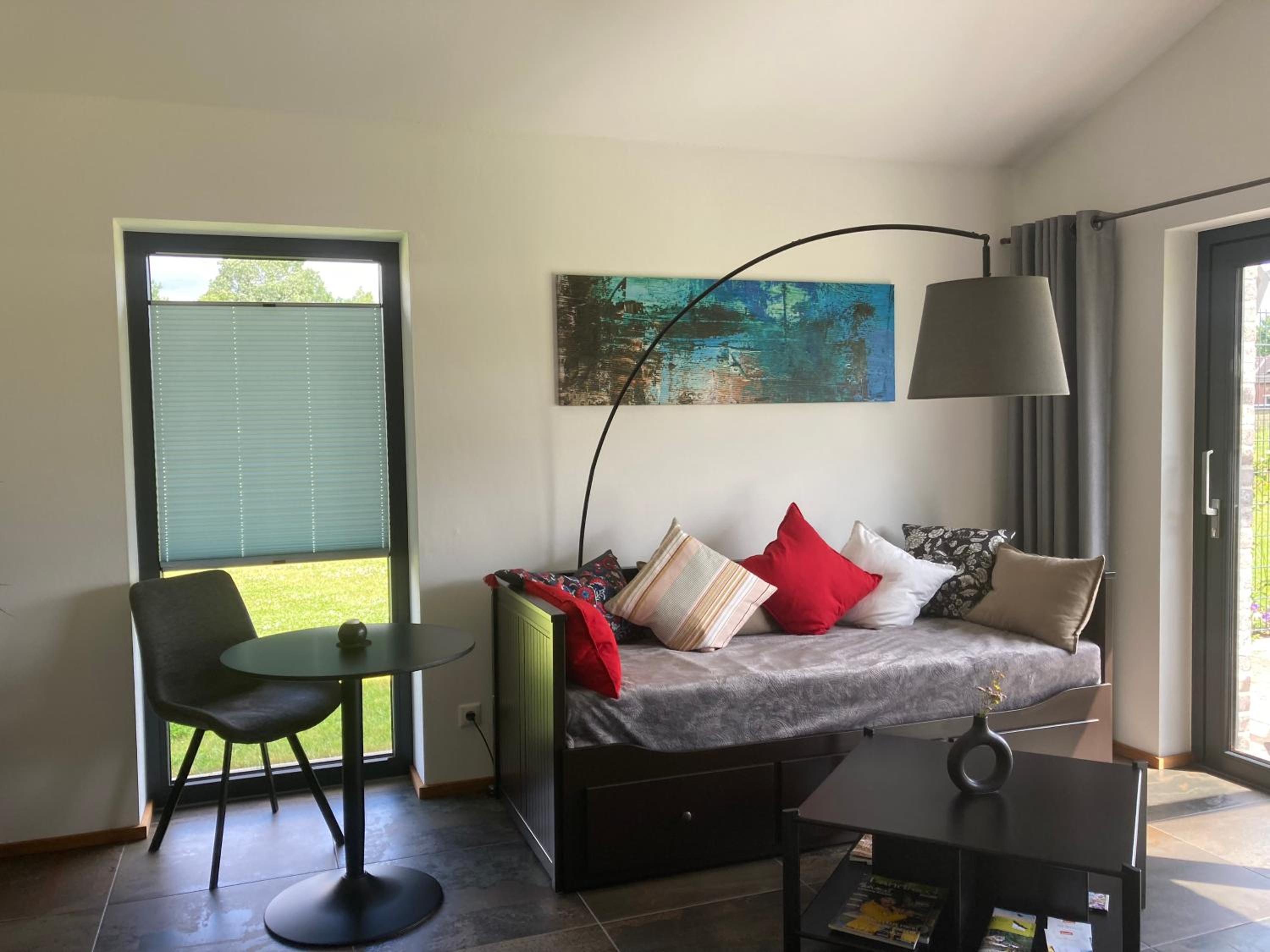 One-Bedroom House photo 1