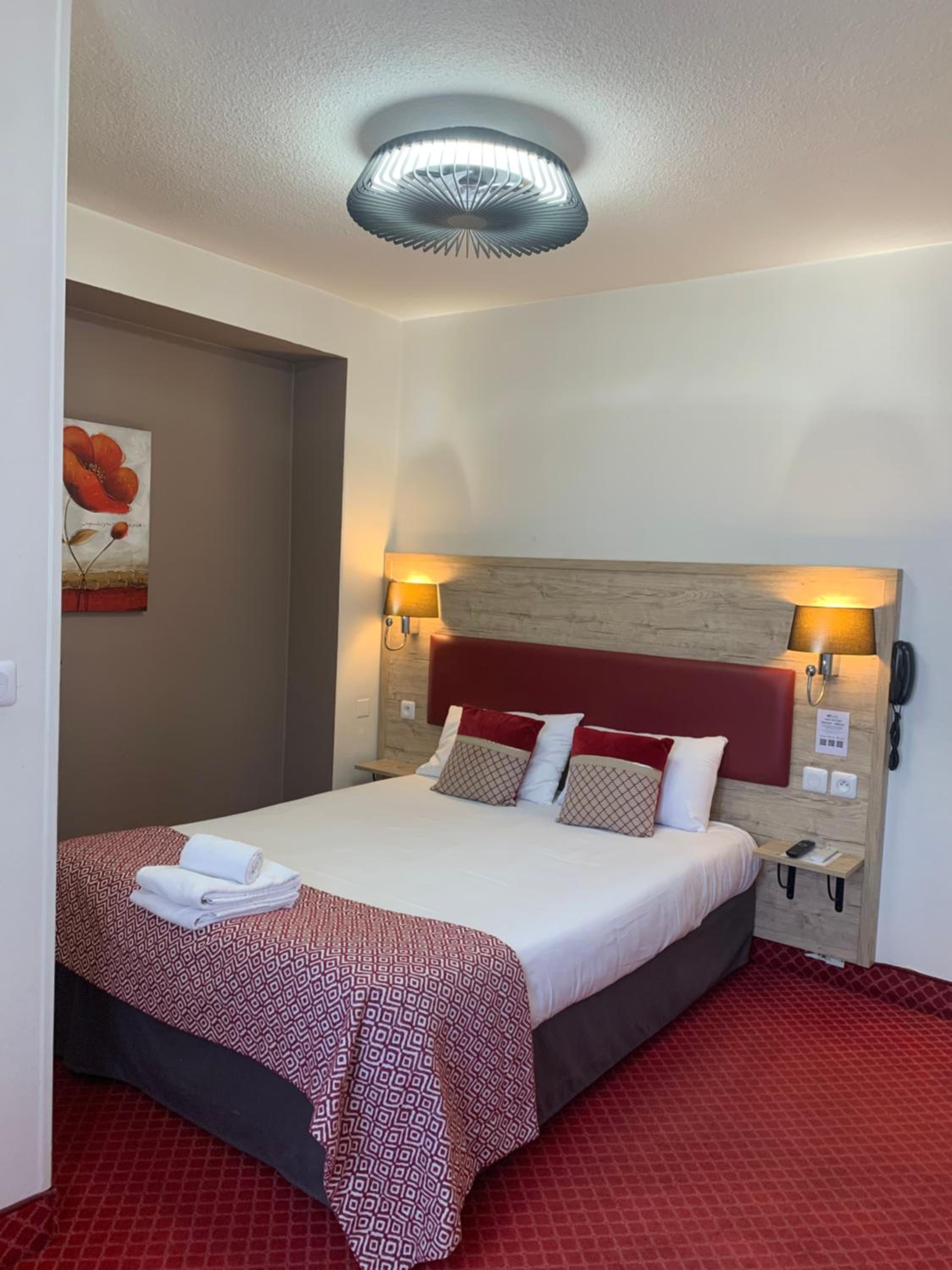 Double Room - Photo 9