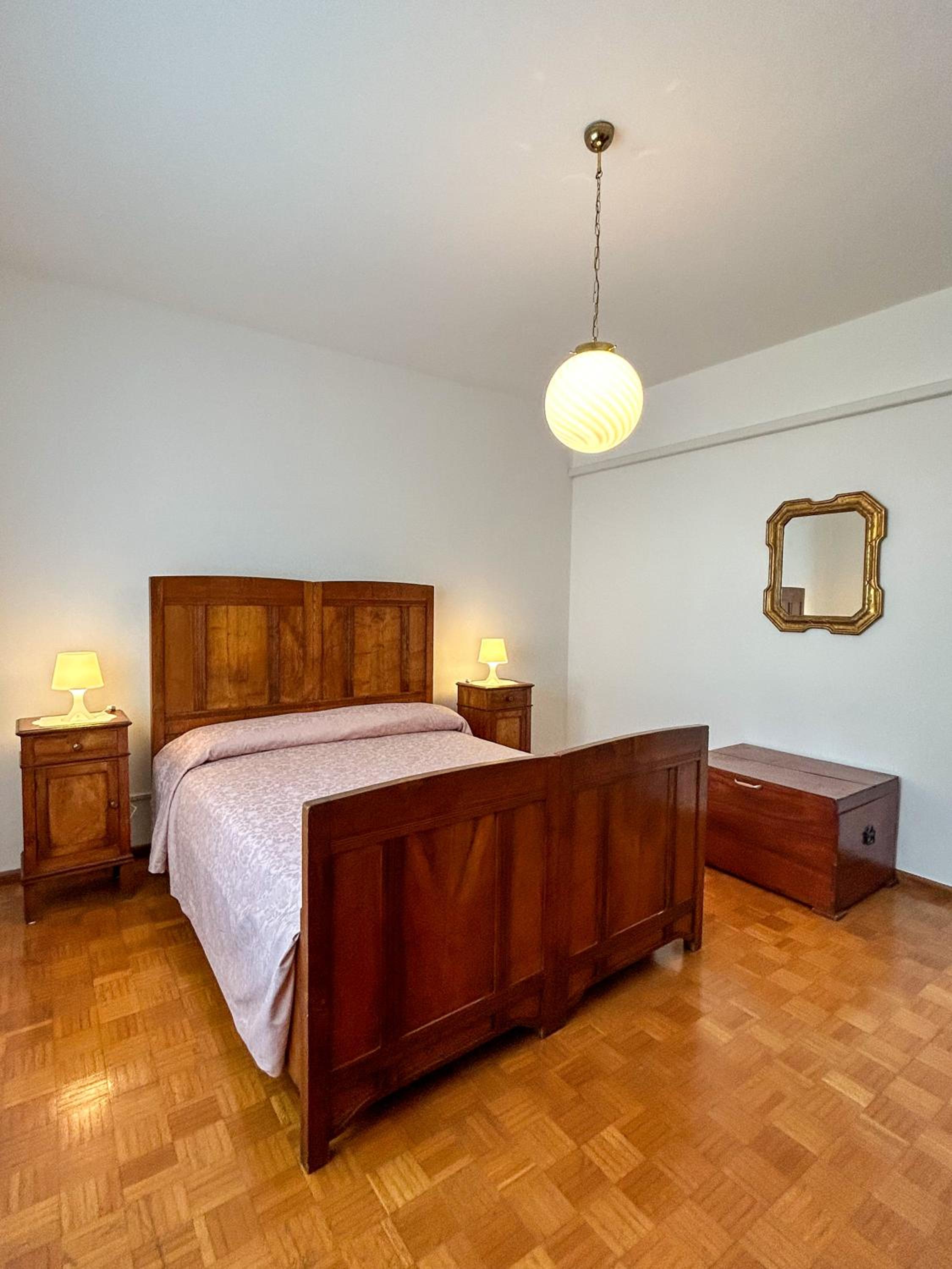 Two-Bedroom Apartment with Mountain View