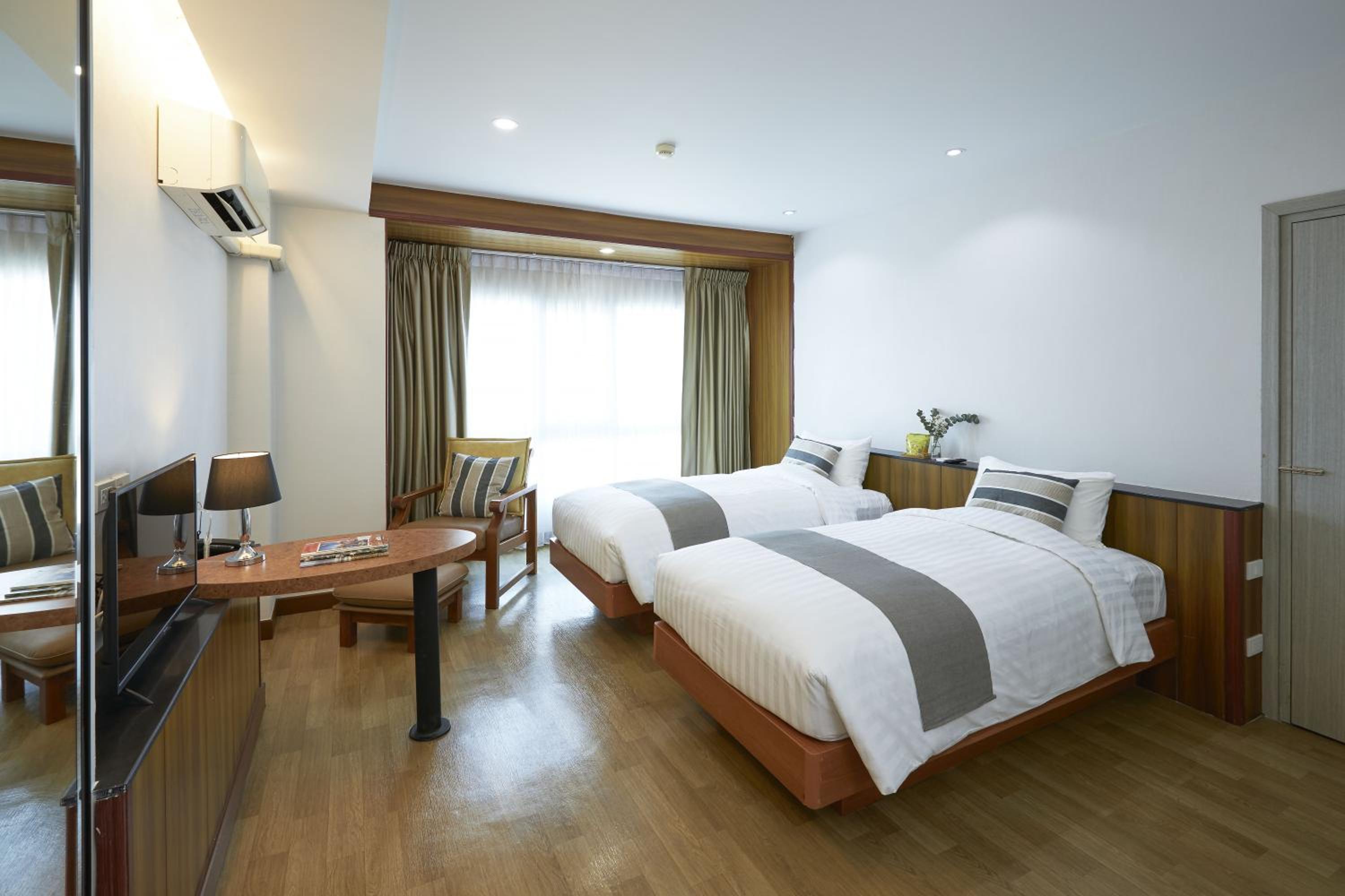 Superior Twin Room photo 3