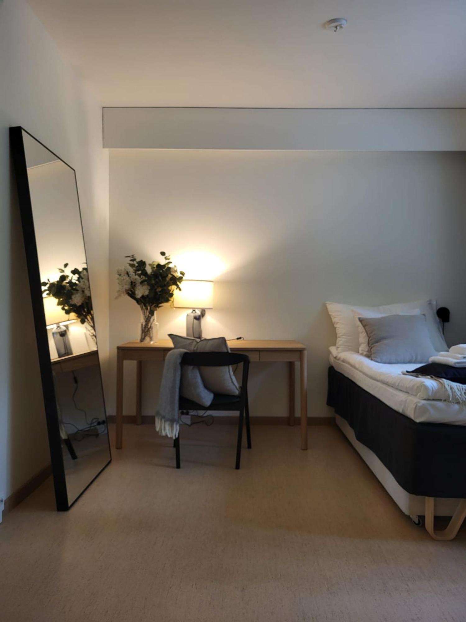 Single Room - Disability Access photo 3