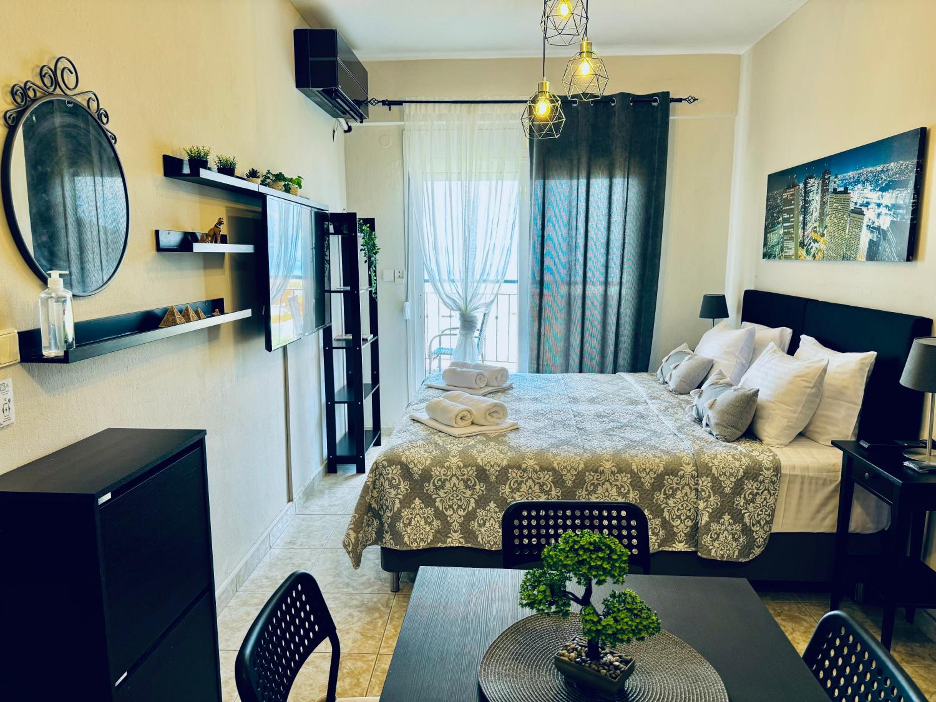 Deluxe Suite with Sea View