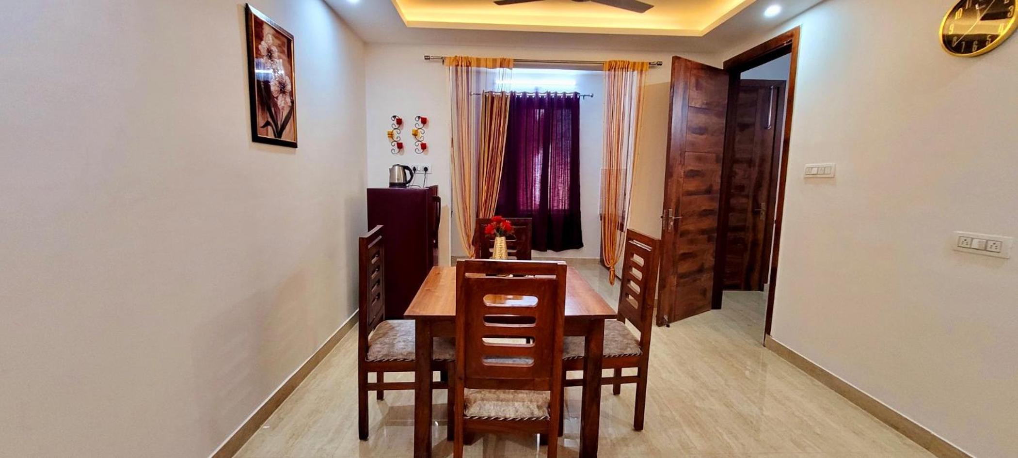 One-Bedroom Apartment with Balcony - Photo 42