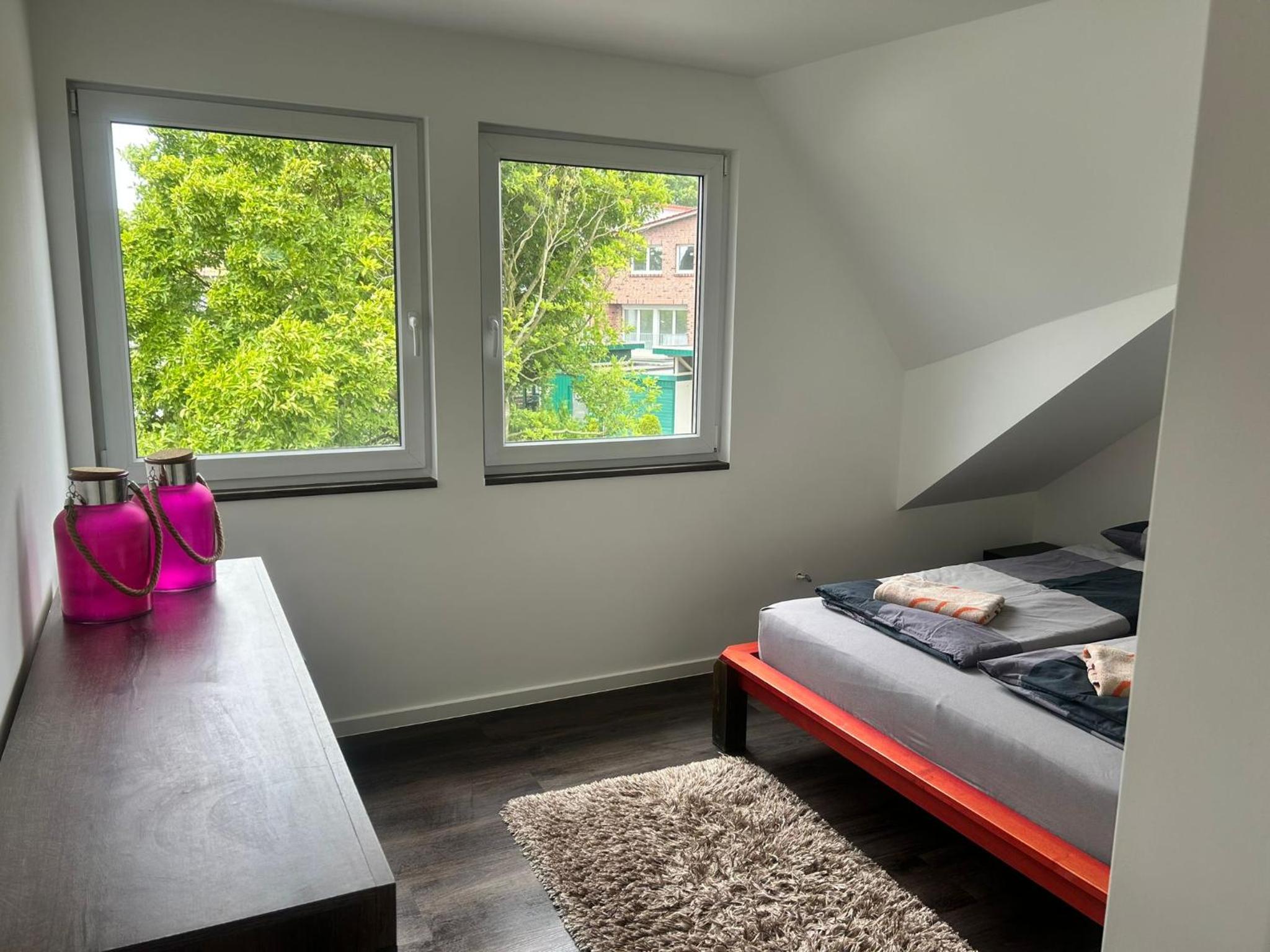 Apartment with Terrace - Photo 23