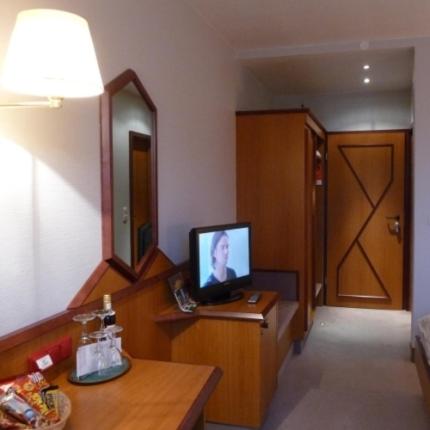 Standard Double Room - Photo 2
