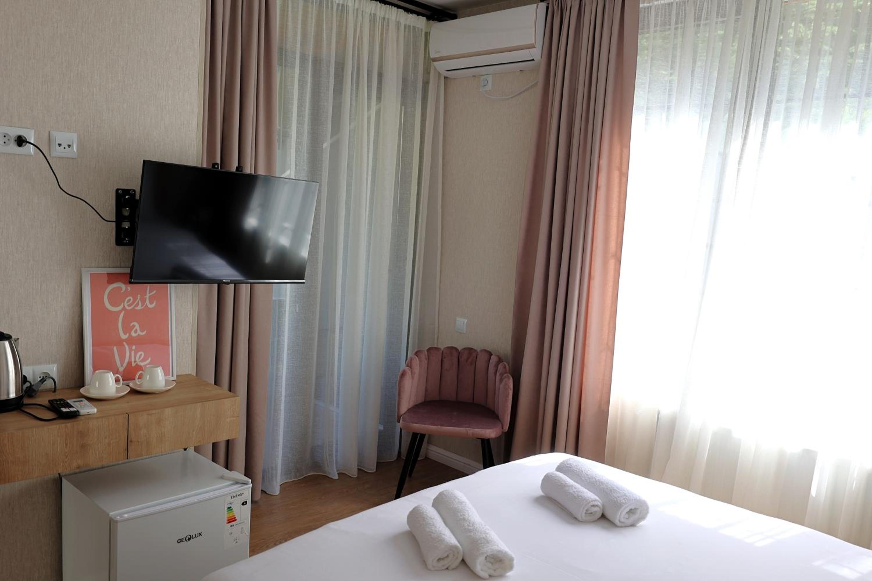 Double Room with Balcony photo 3