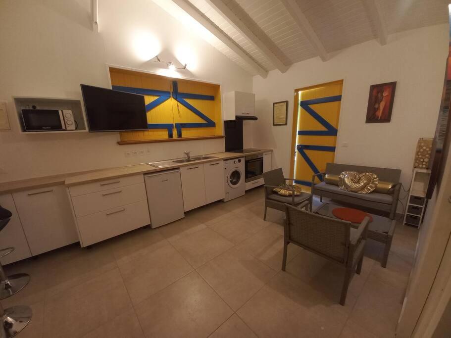 Two-Bedroom Apartment photo 3