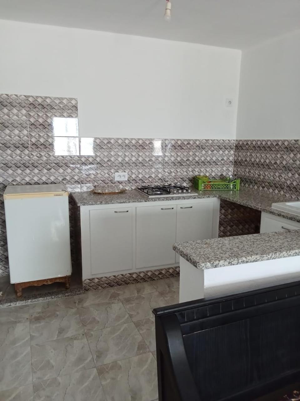 One-Bedroom House photo 1