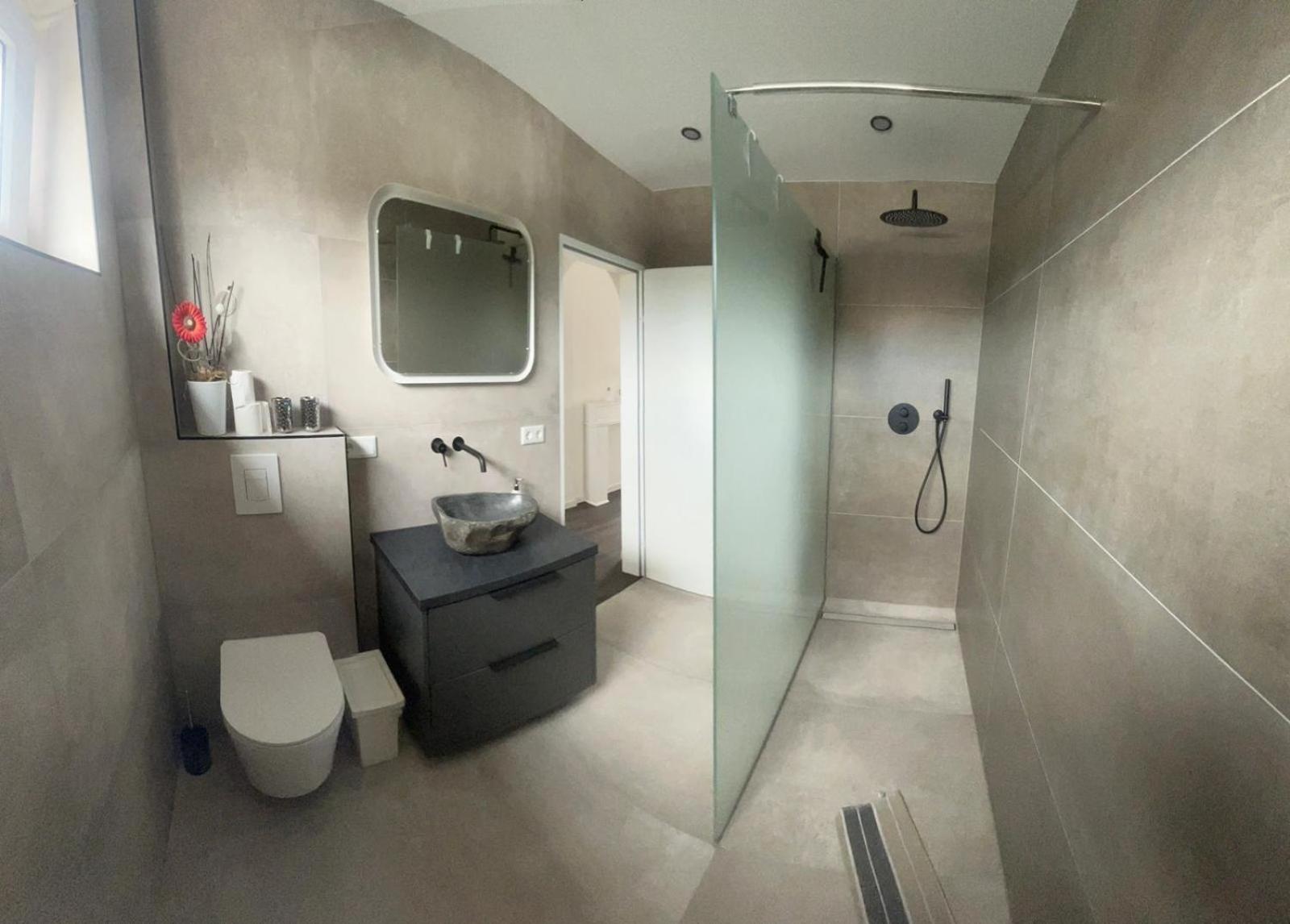 Apartment with Terrace - Photo 37