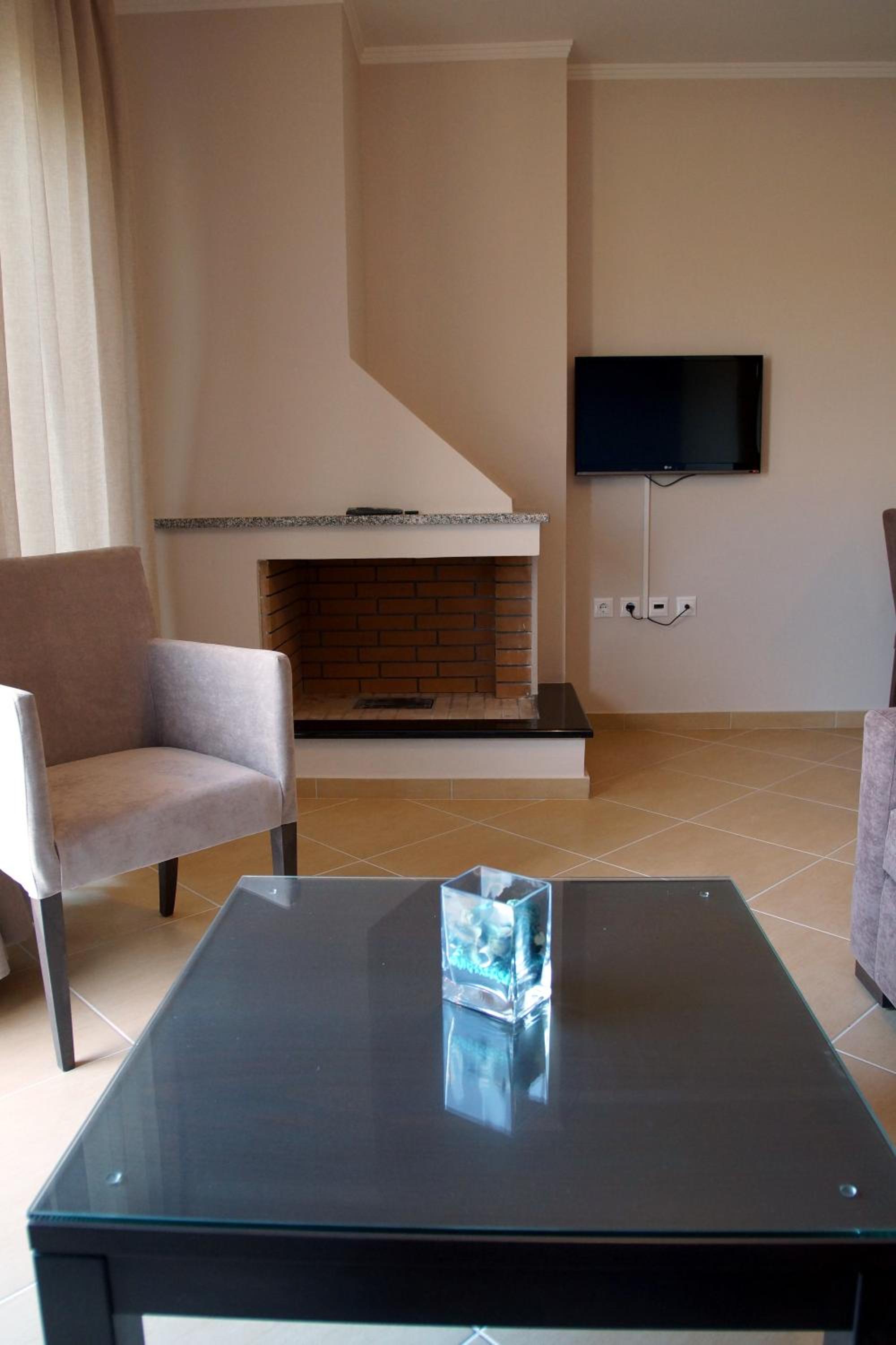 One-Bedroom Apartment - Photo 7