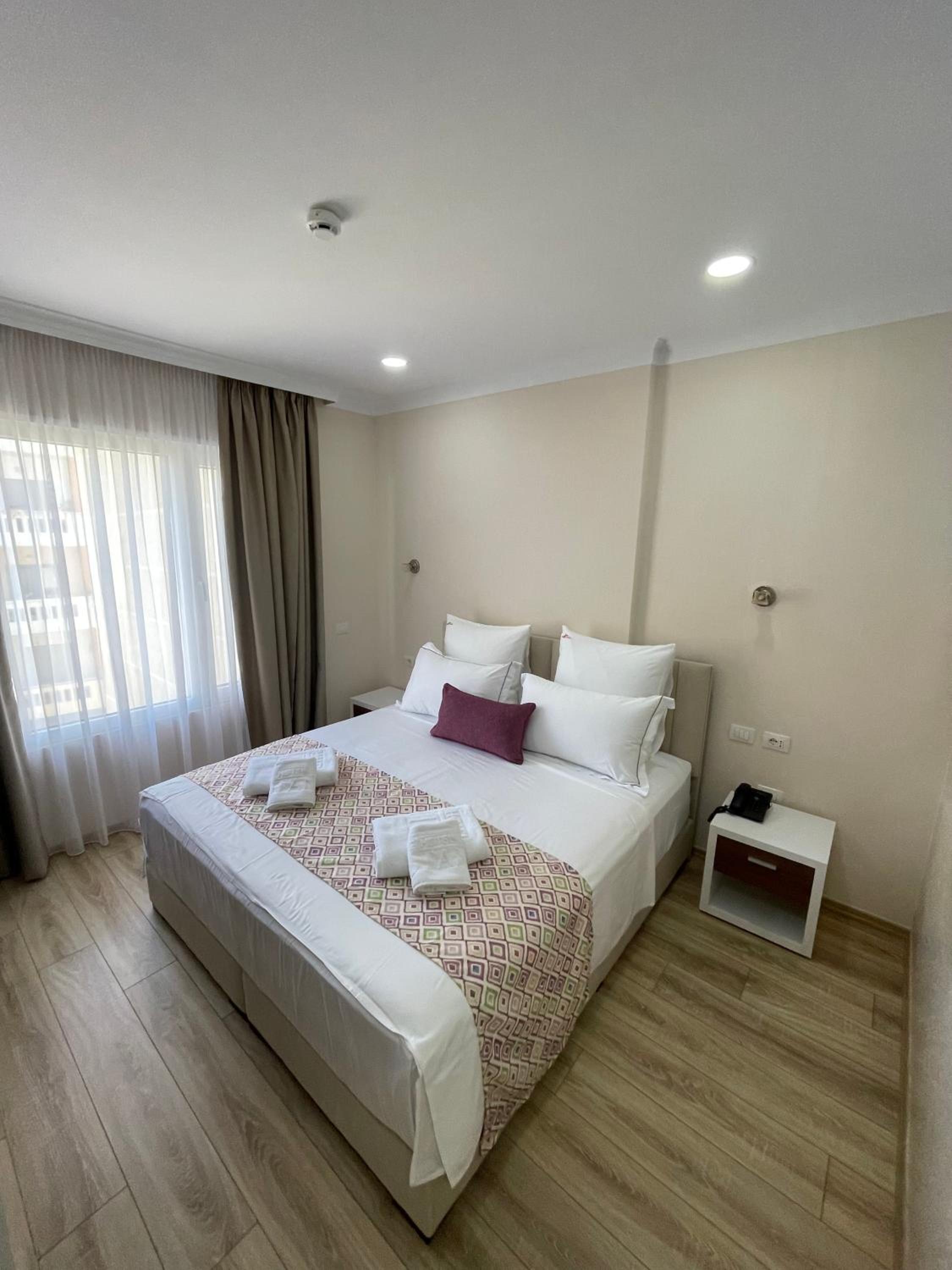 Double or Twin Room with Sea View