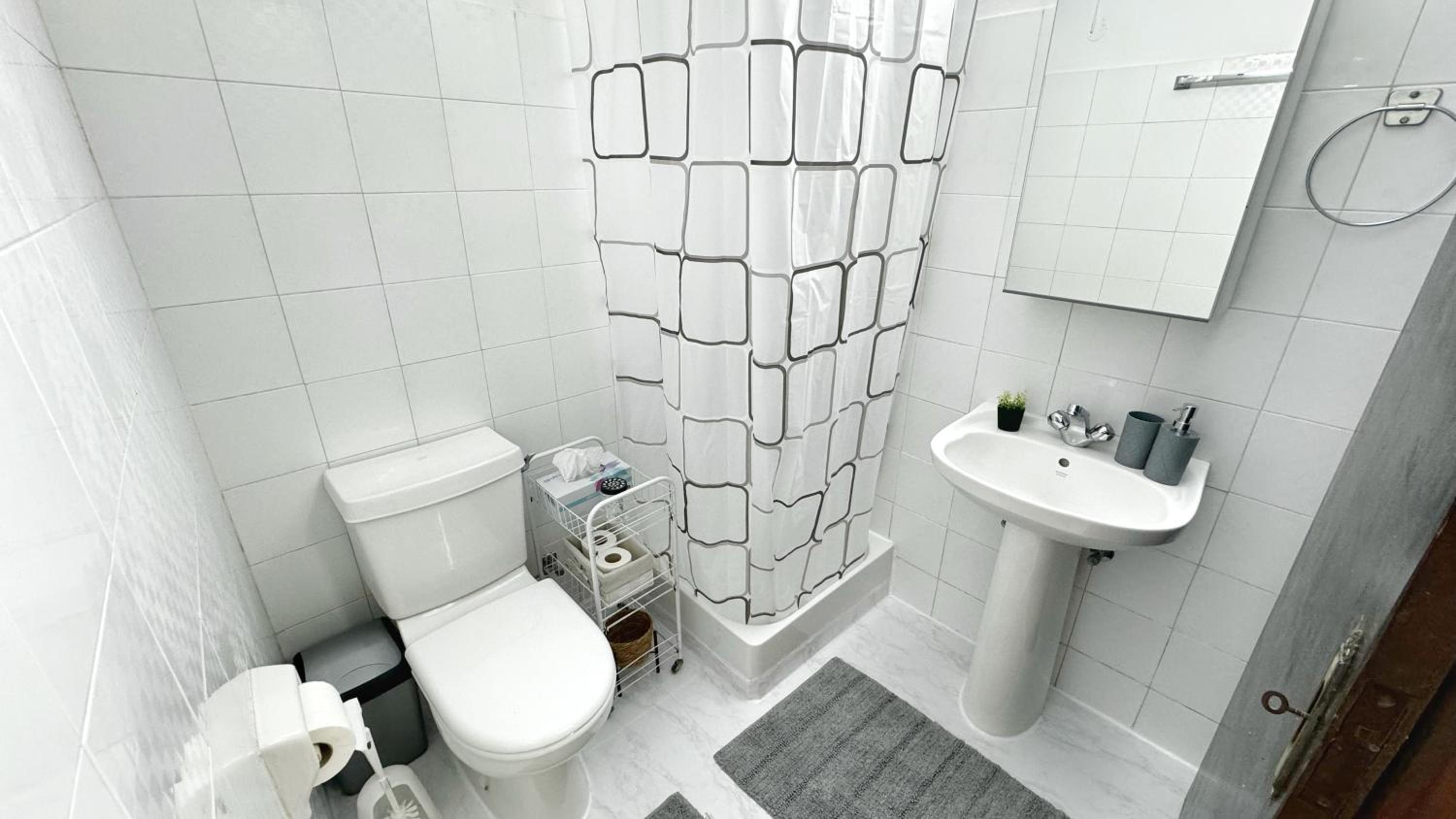 Studio Apartment photo 3