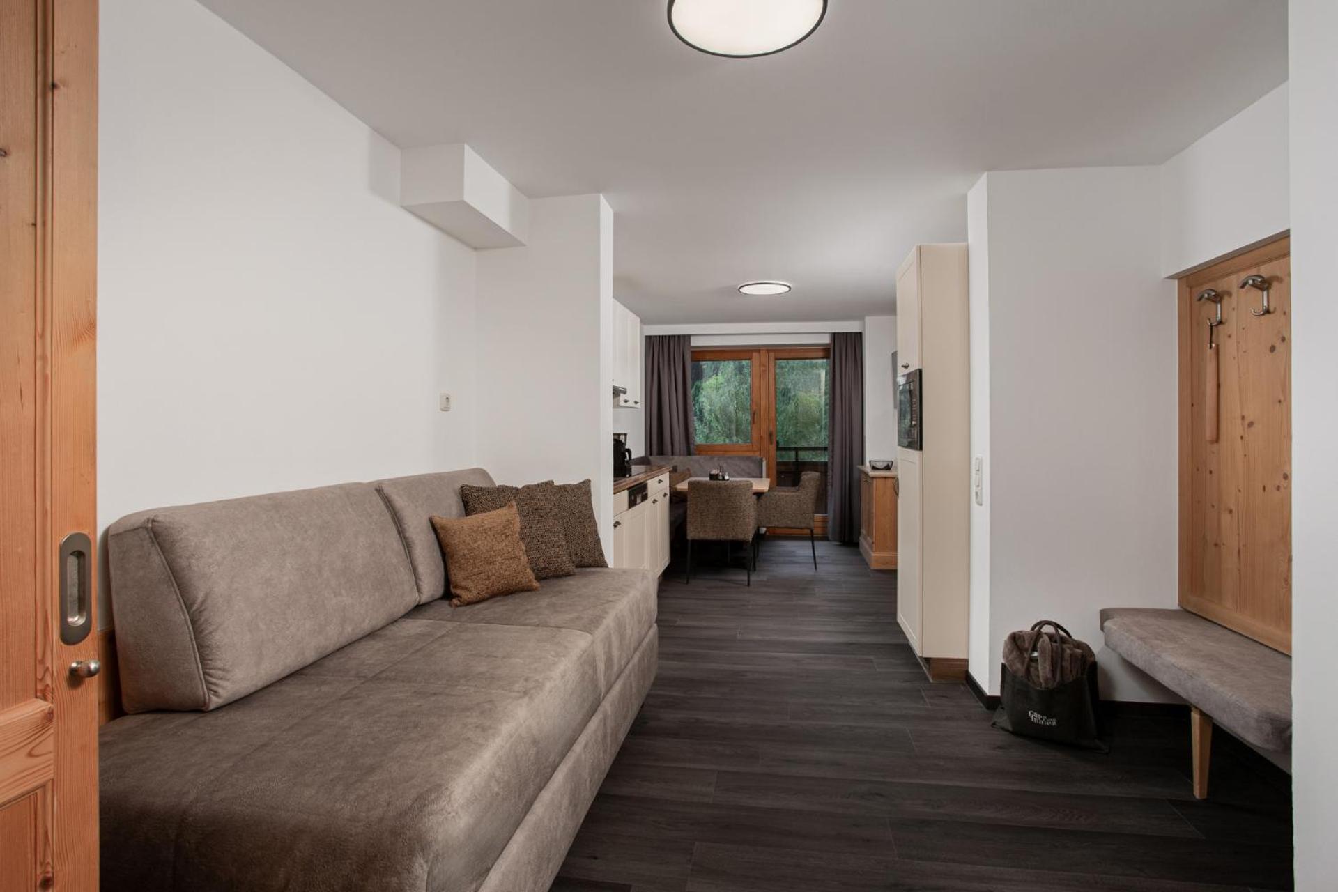 One-Bedroom Apartment (3 Adults)