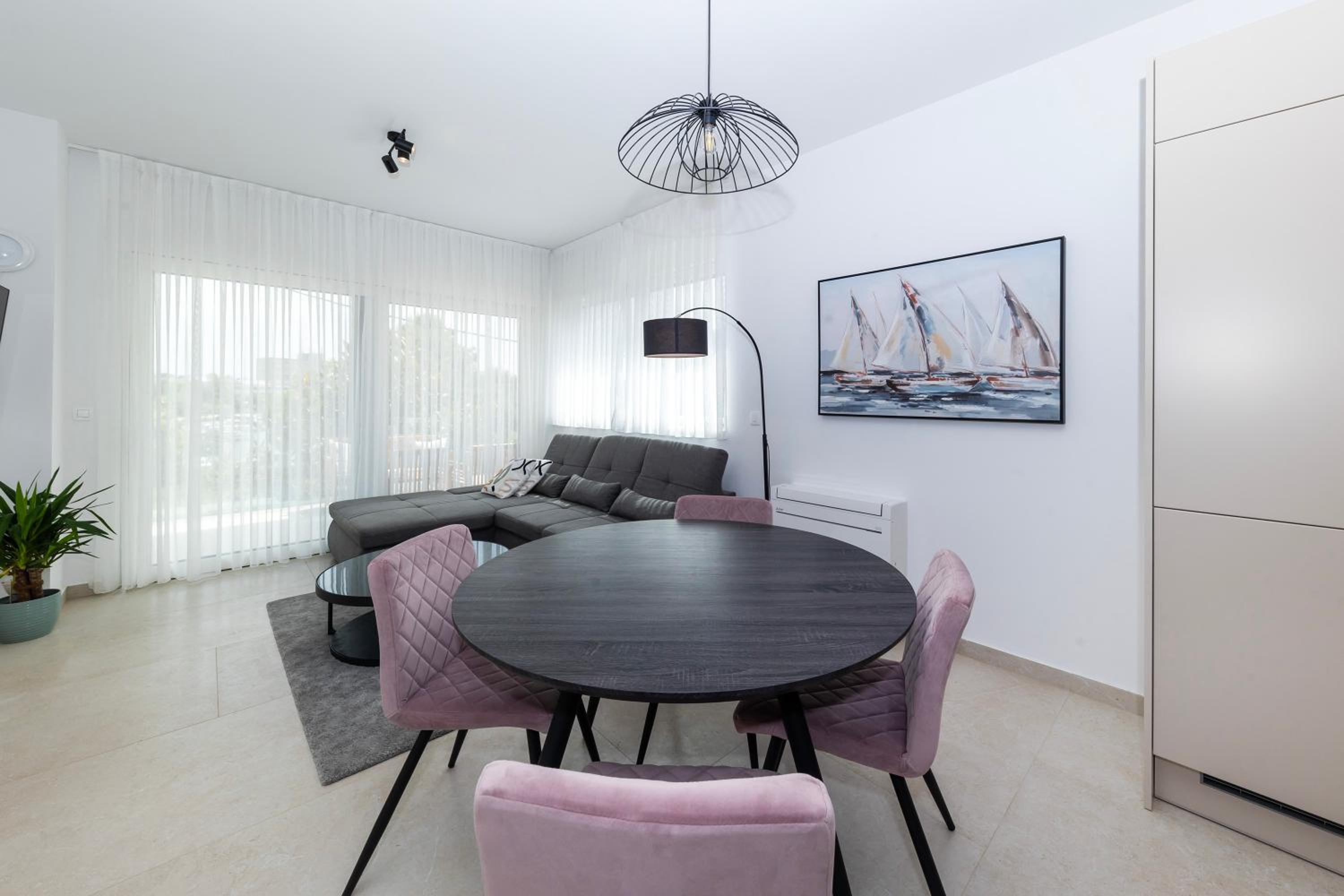 Two-Bedroom Apartment With Terrace And Sea View
