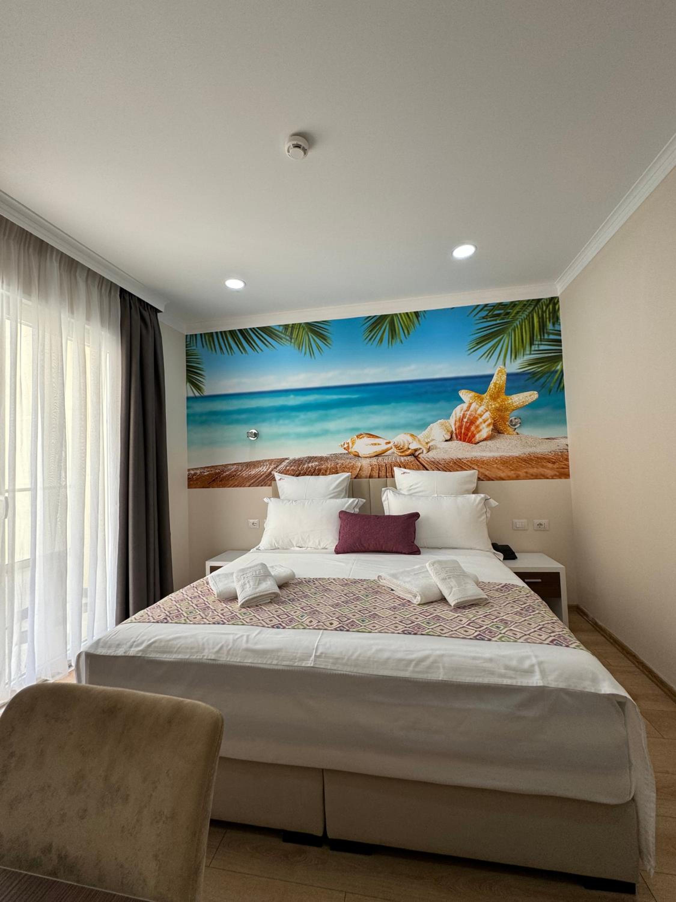 Double or Twin Room with Sea View