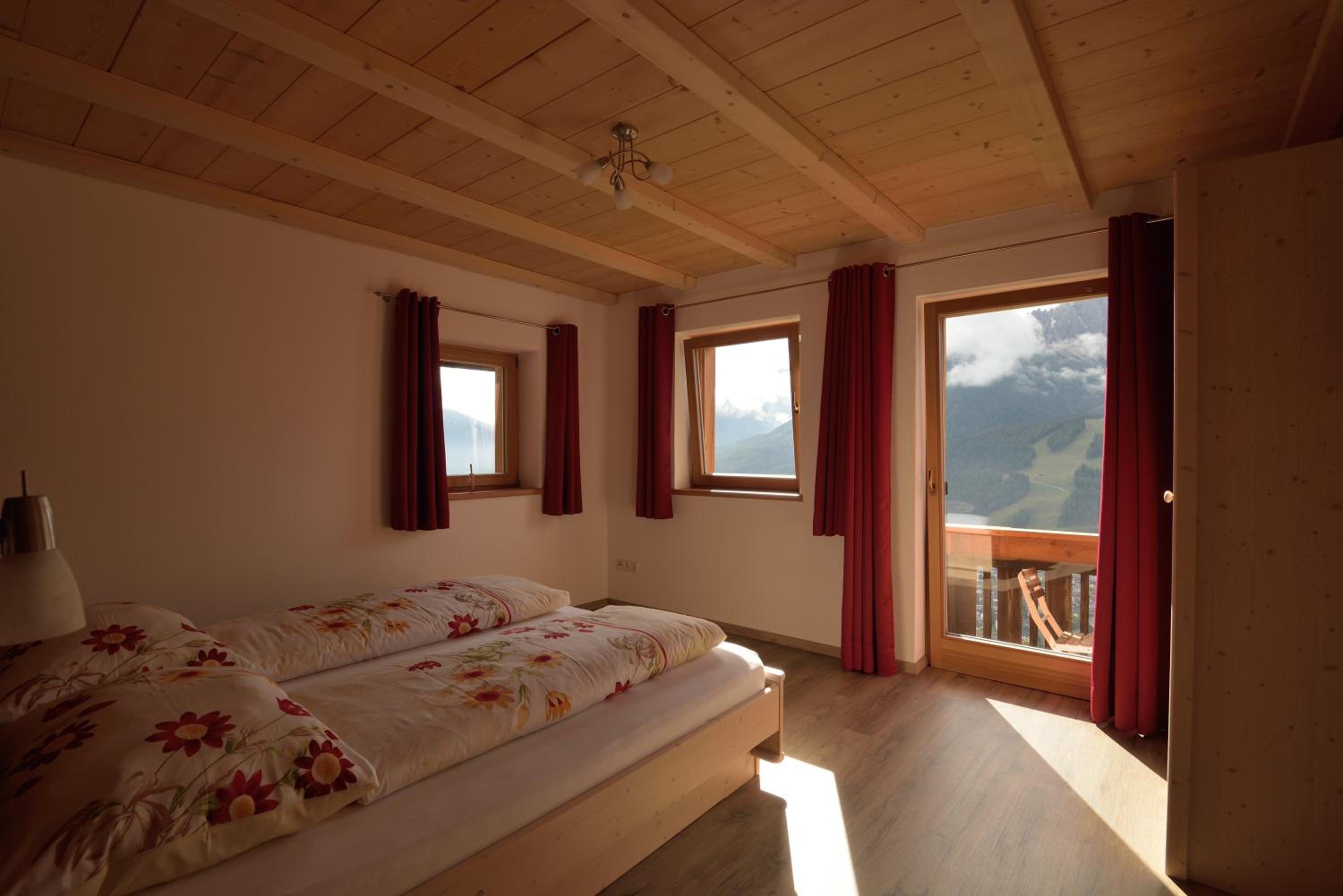 Two-Bedroom Apartment with Mountain View