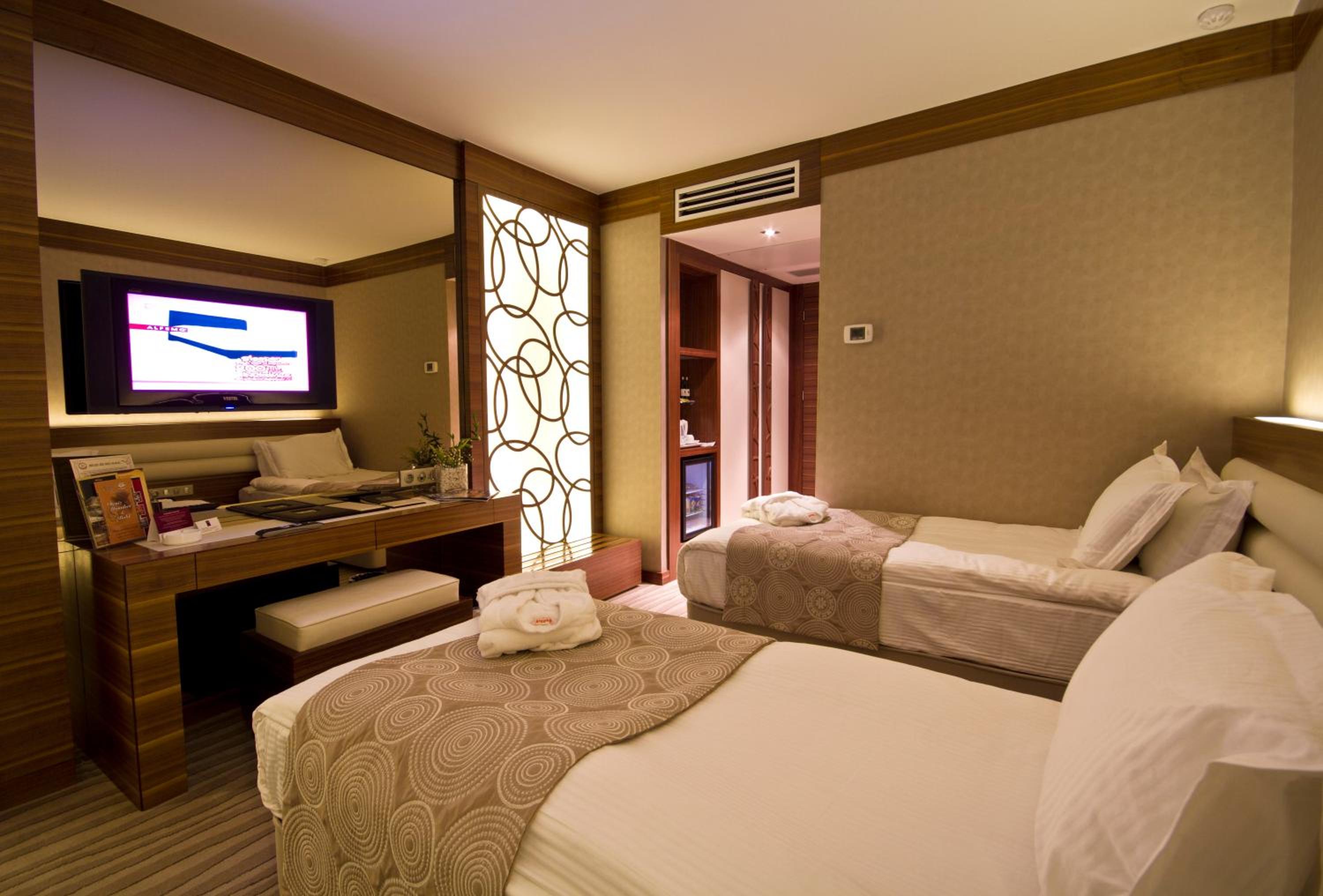 Double Room - Photo 10