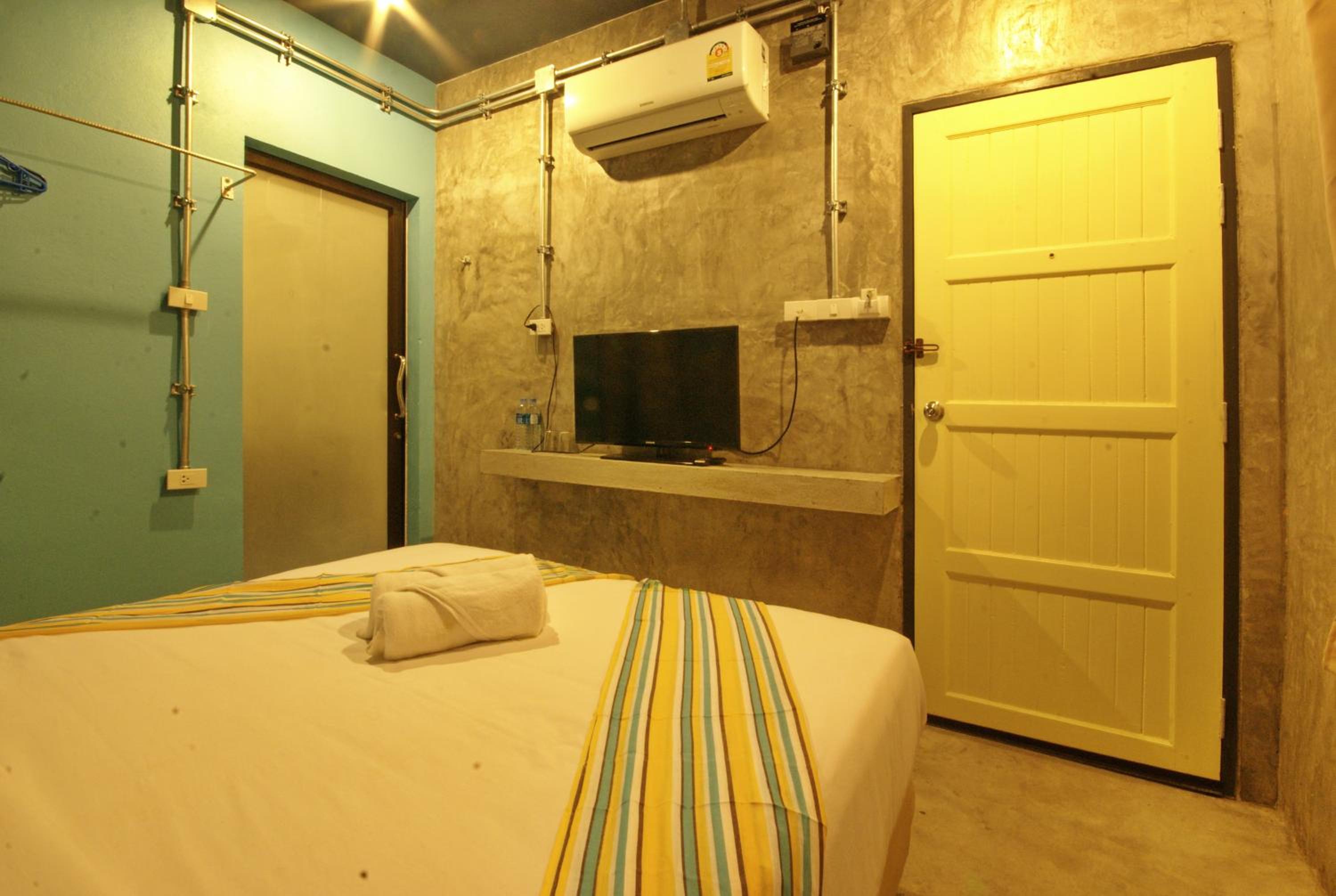 Standard Single Room With Mountain View photo 2