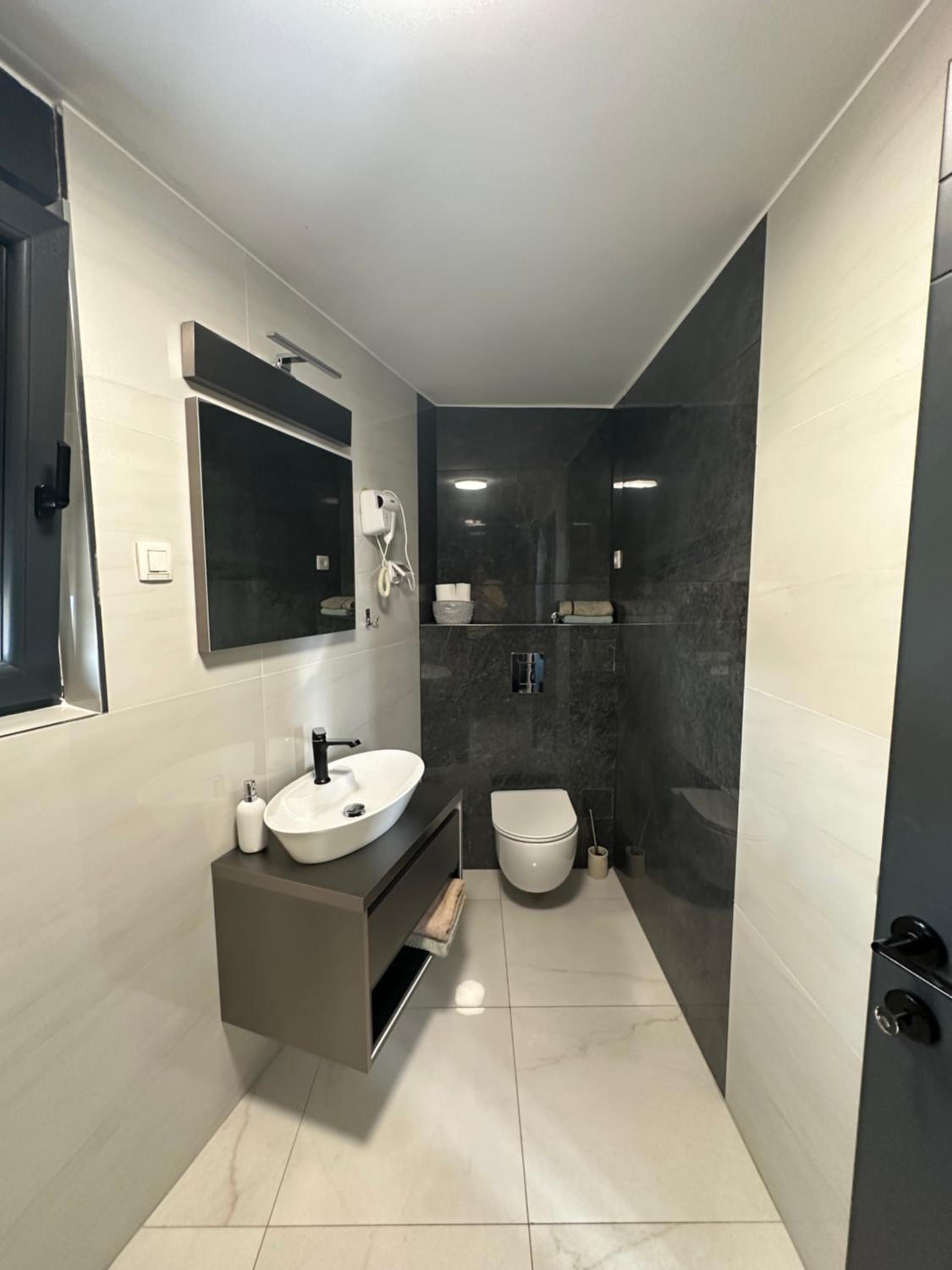 Deluxe Twin Room with Sea View photo 2