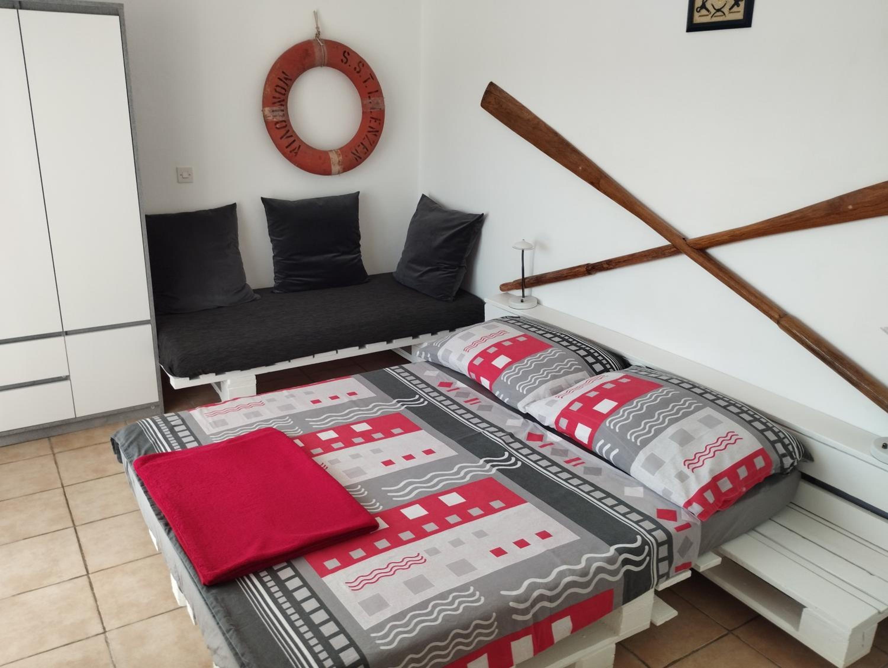 Two-Bedroom Apartment With Sea View photo 1