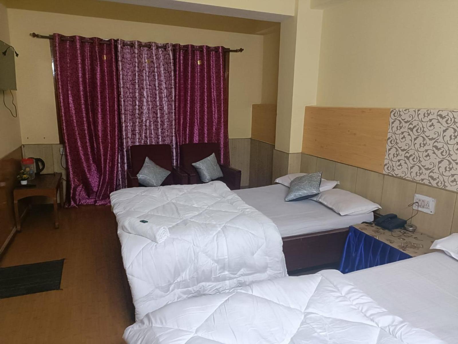 Triple Room With Private Bathroom - Photo 4