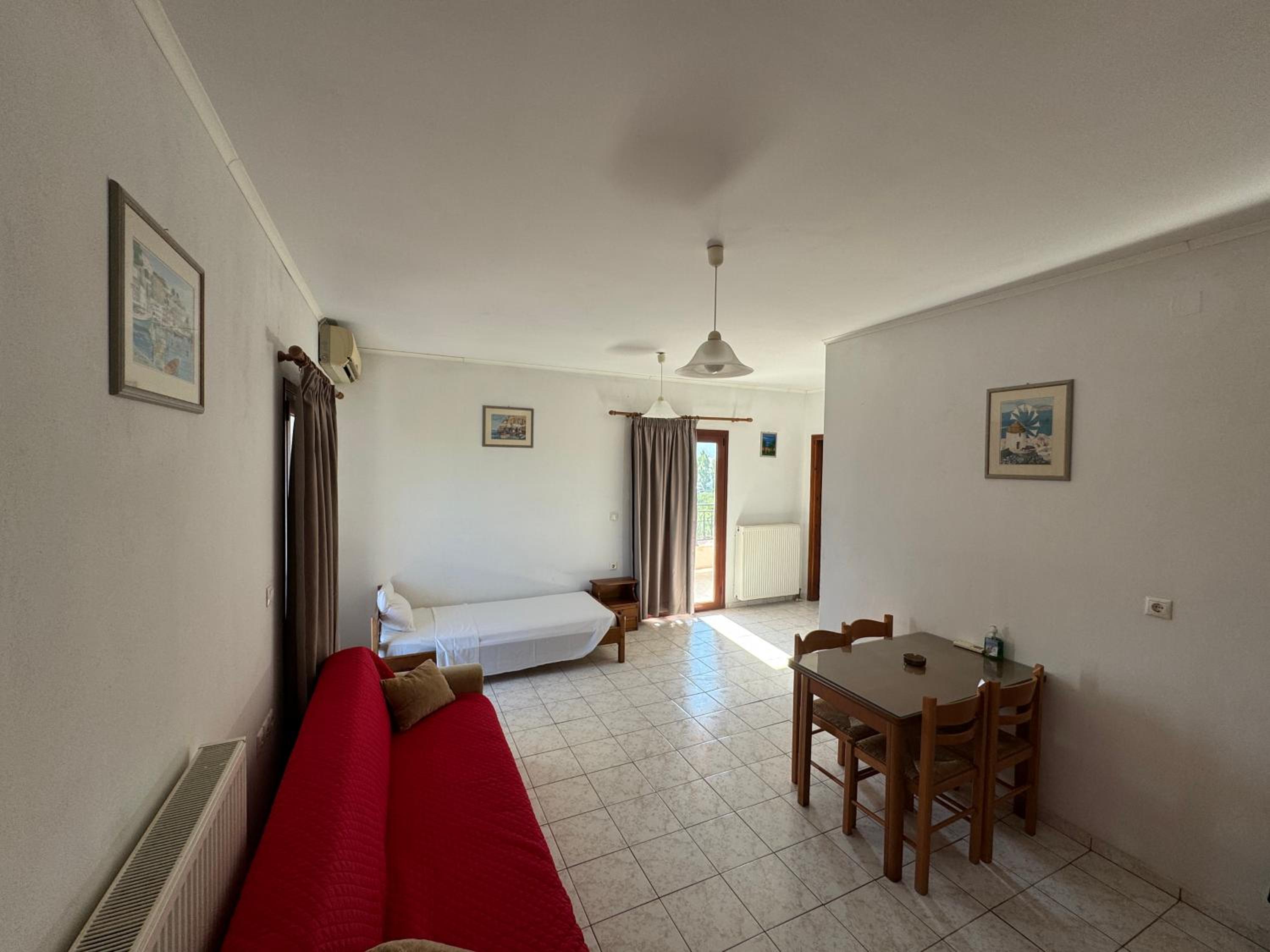 One-Bedroom Apartment with Balcony