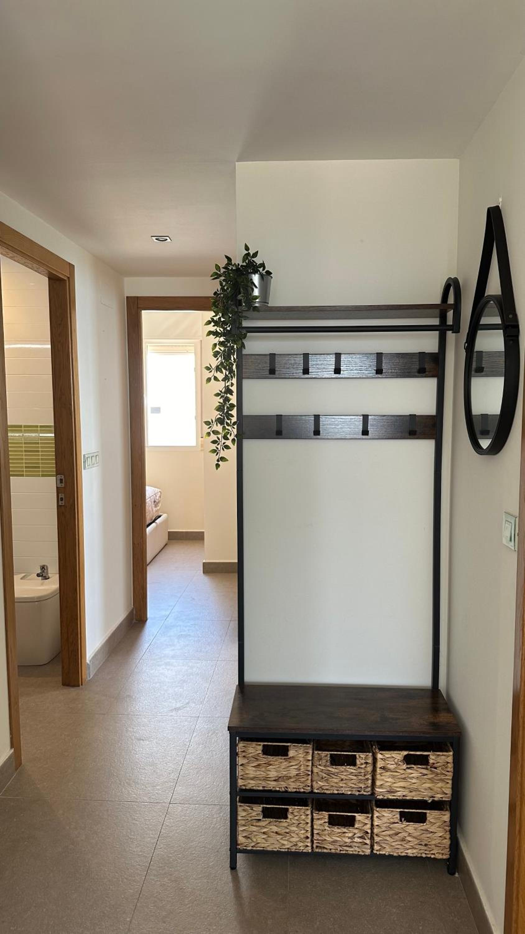 Apartamento de dos habitaciones con terraza y vista al mar