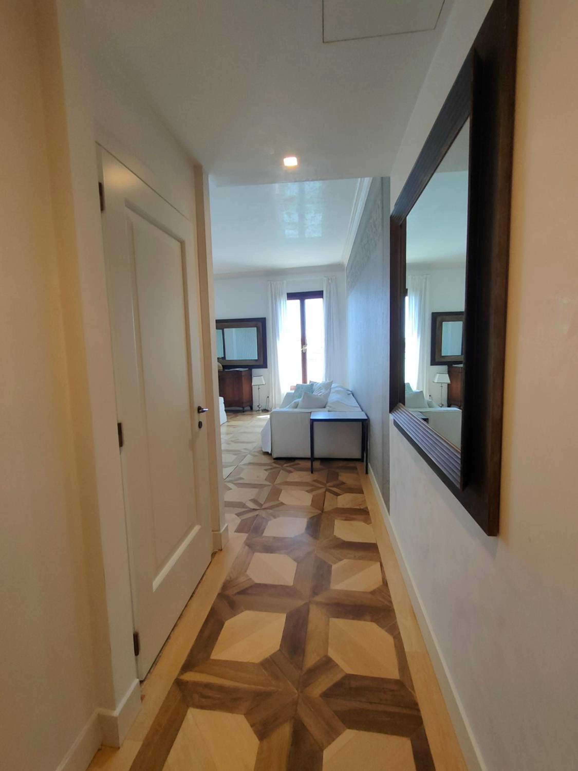 Deluxe Apartment photo 3