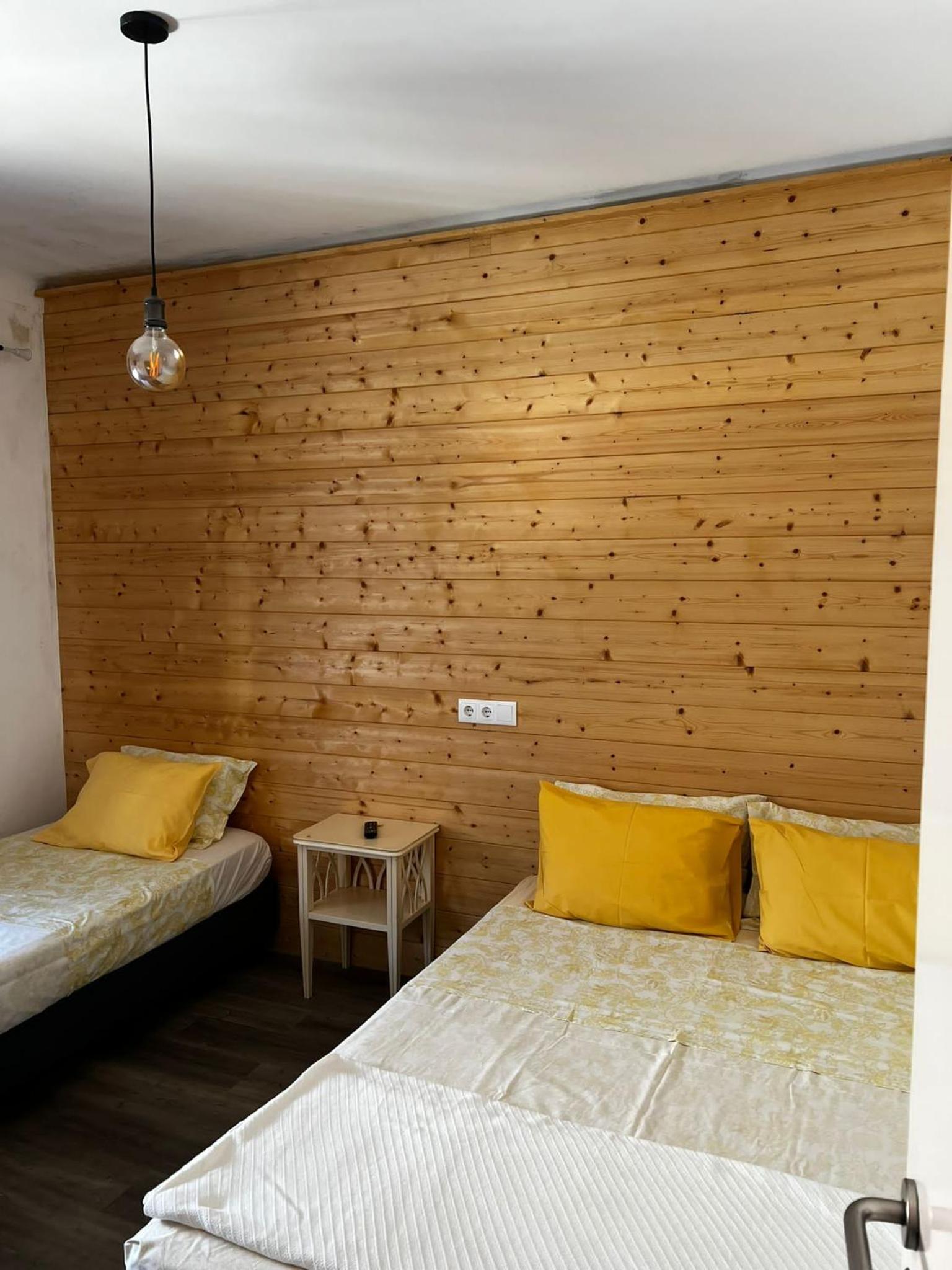 Standard Triple Room - Photo 9