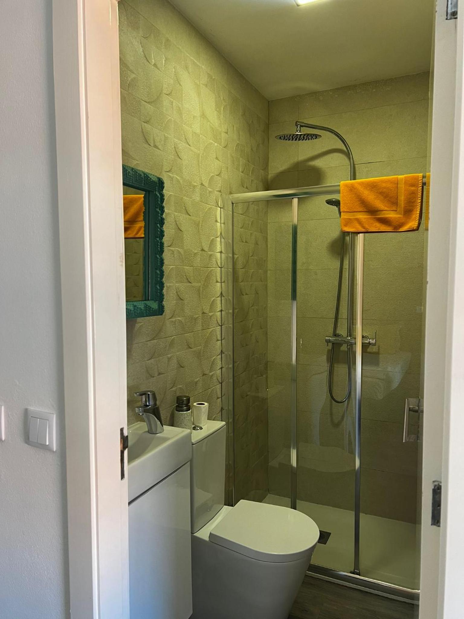 Standard Triple Room - Photo 10